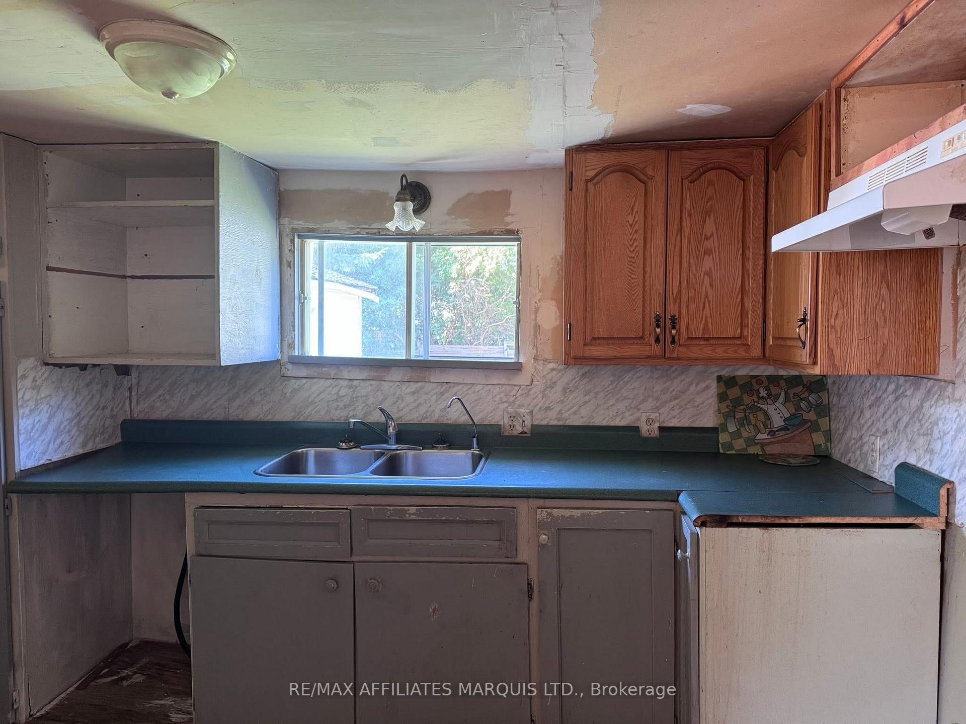 Photo 11 of 31 Lauber Avenue, Cornwall — HOMEH