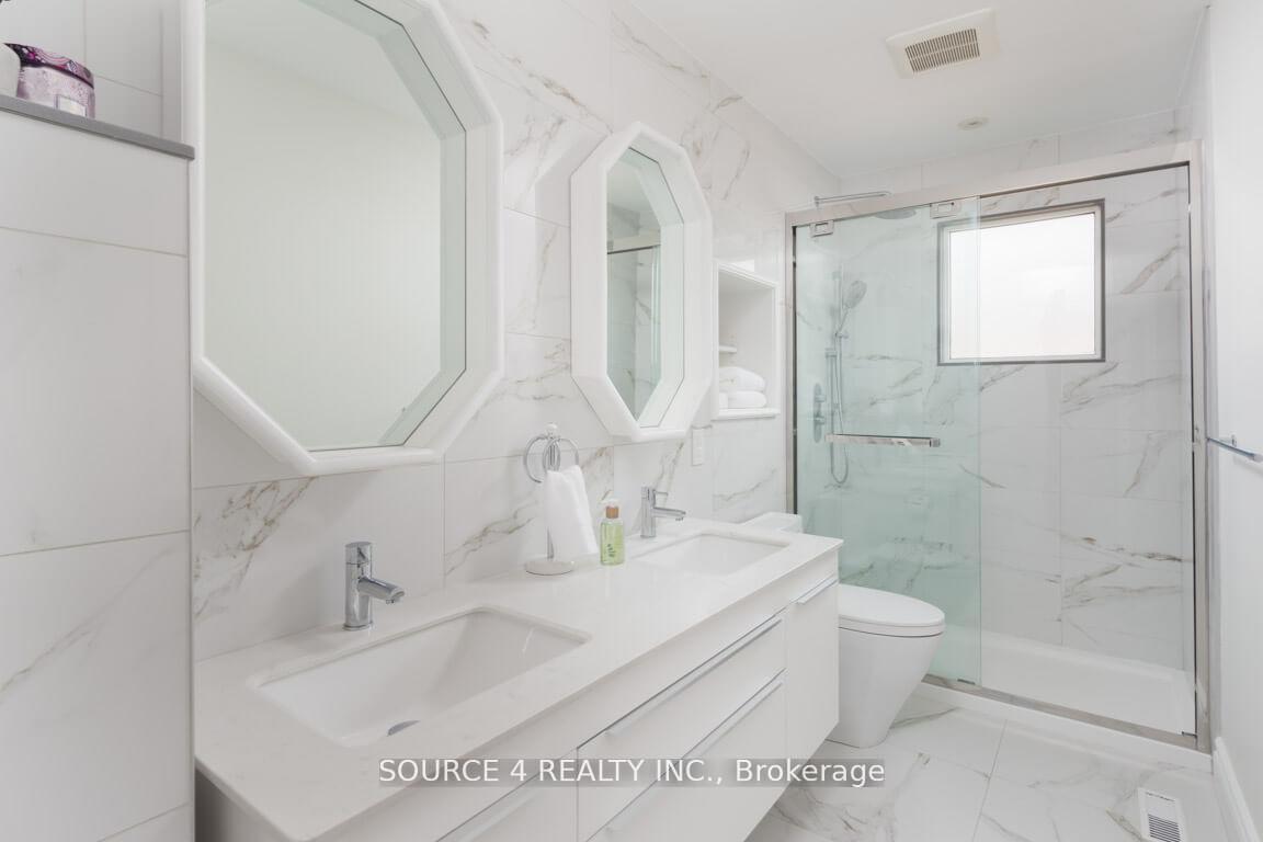 Photo 15 of 140 Clover Leaf Street, Vaughan, East Woodbridge — HOMEH
