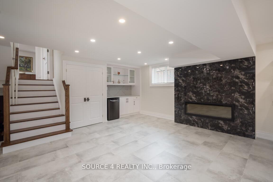 Photo 23 of 140 Clover Leaf Street, Vaughan, East Woodbridge — HOMEH
