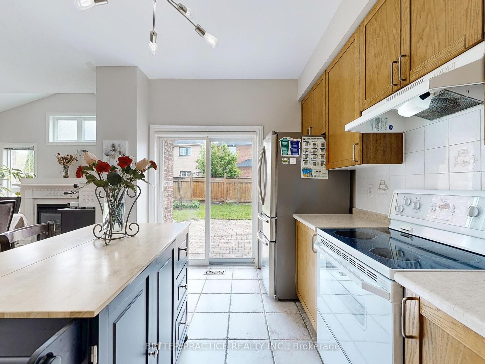Photo 8 of 154 Moraine Drive, Vaughan, Vellore Village — HOMEH