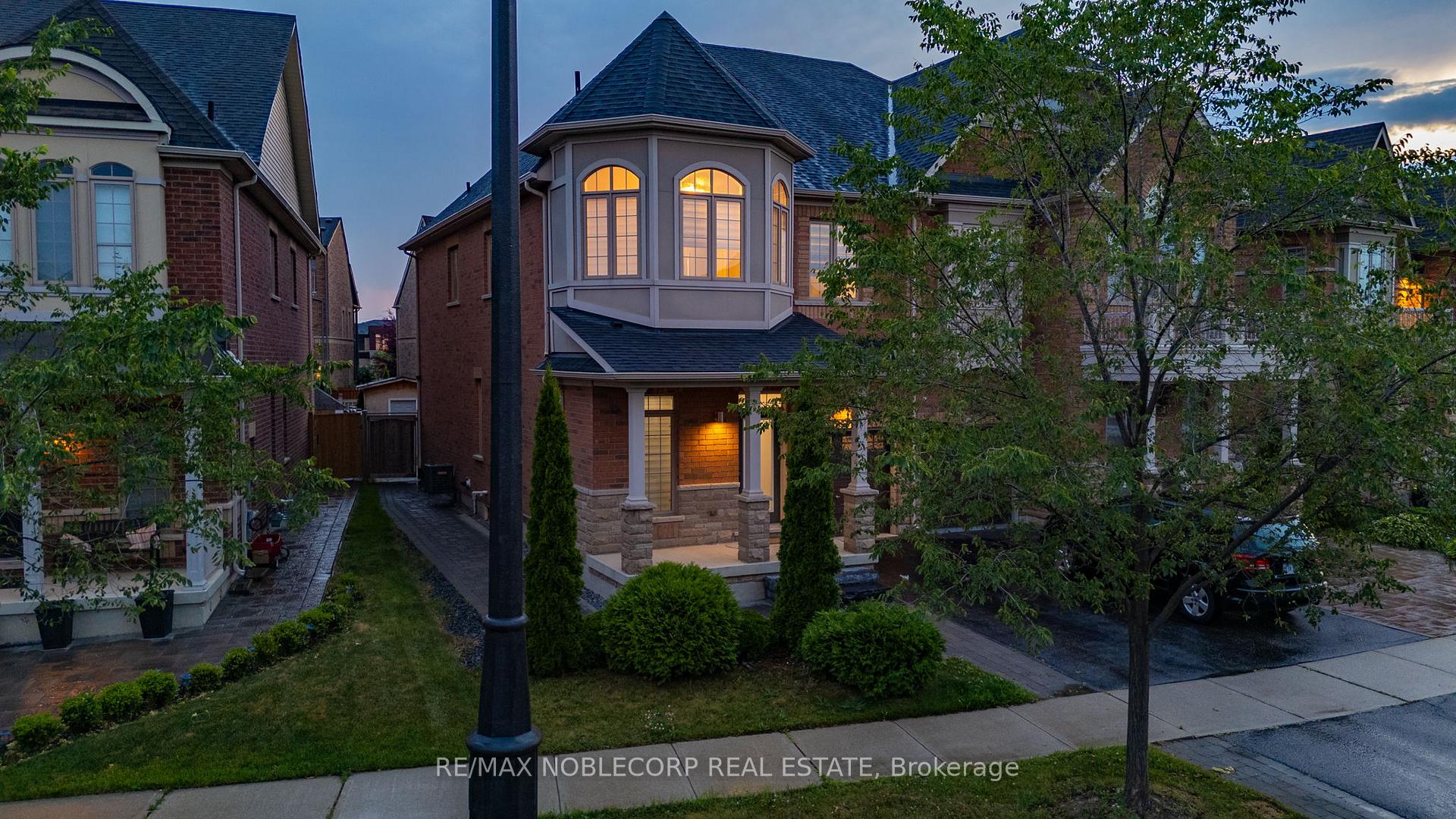 Photo 6 of 22 Killington Avenue, Vaughan, Kleinburg — HOMEH