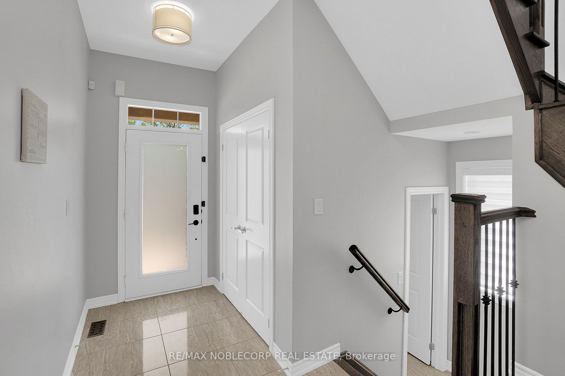 Photo 5 of 22 Killington Avenue, Vaughan, Kleinburg — HOMEH