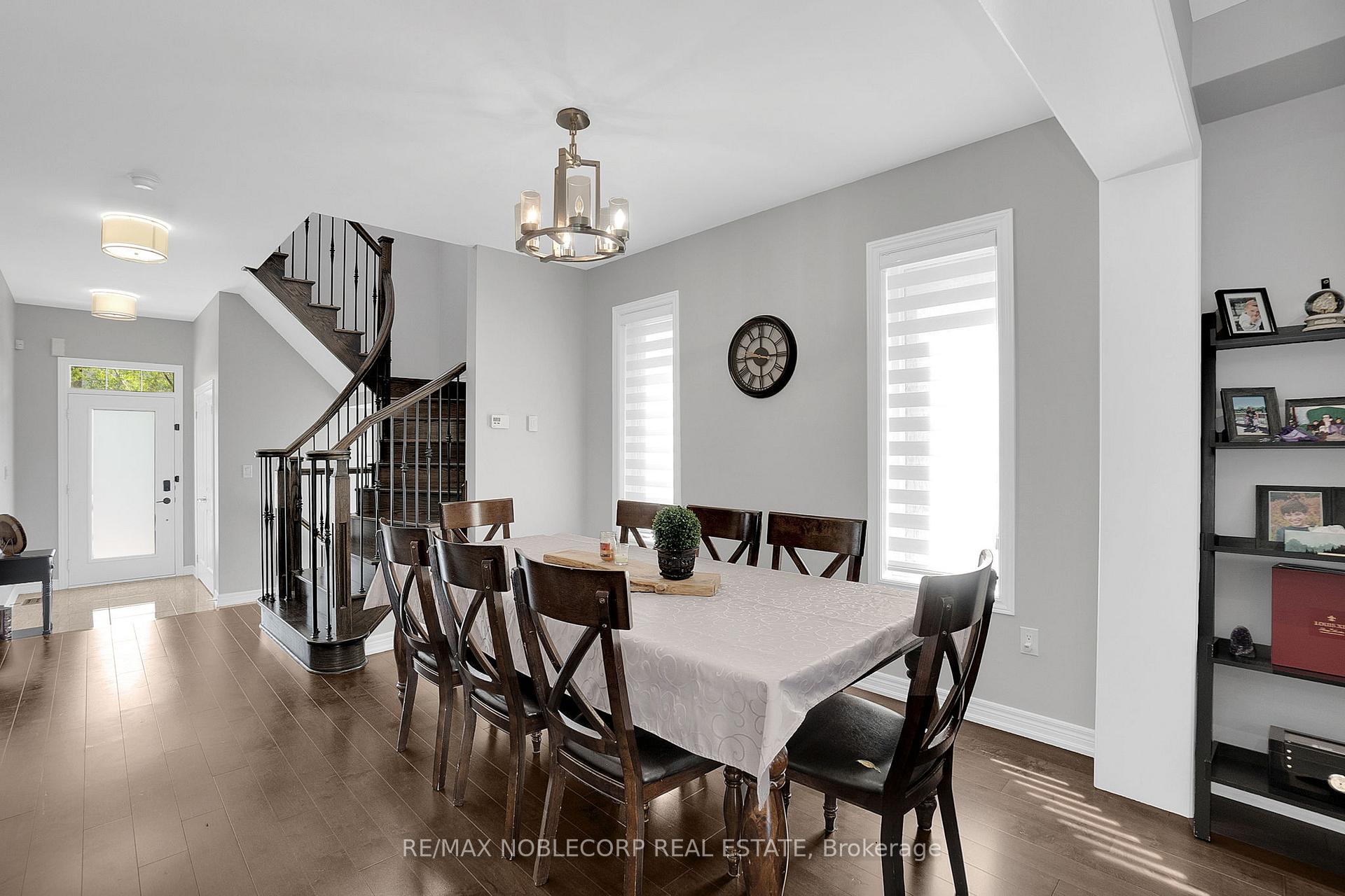 Photo 10 of 22 Killington Avenue, Vaughan, Kleinburg — HOMEH