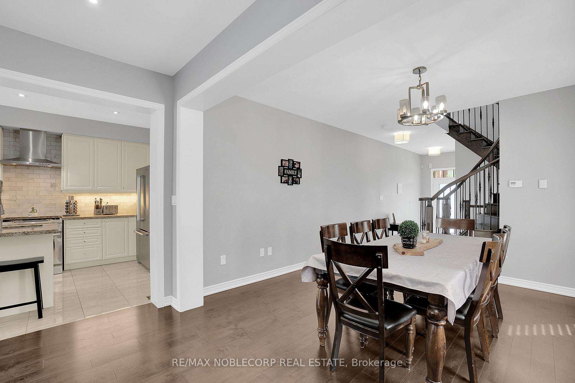 Photo 11 of 22 Killington Avenue, Vaughan, Kleinburg — HOMEH