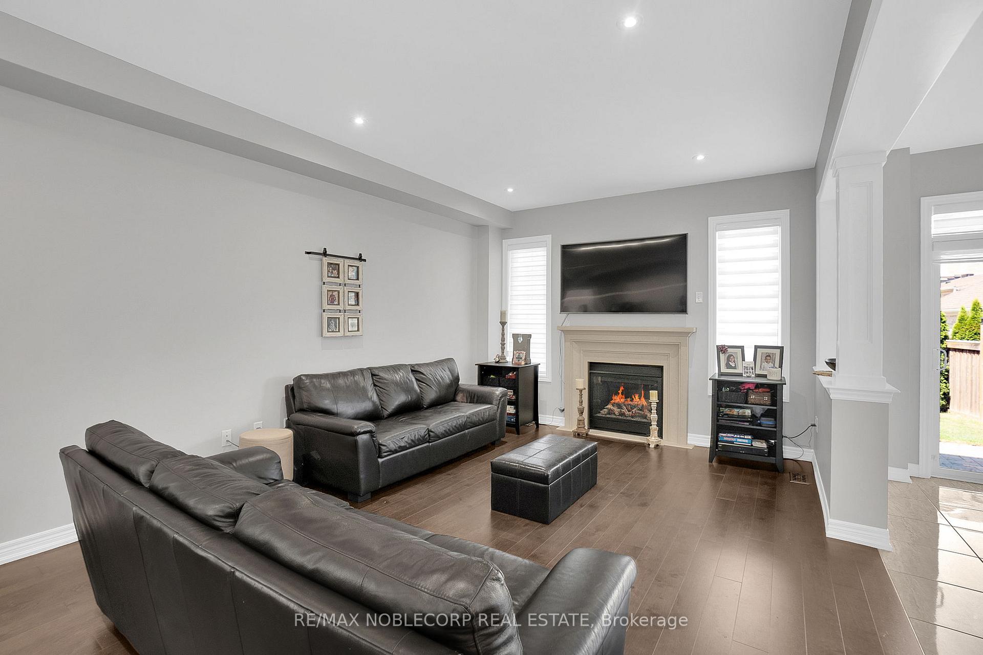 Photo 16 of 22 Killington Avenue, Vaughan, Kleinburg — HOMEH