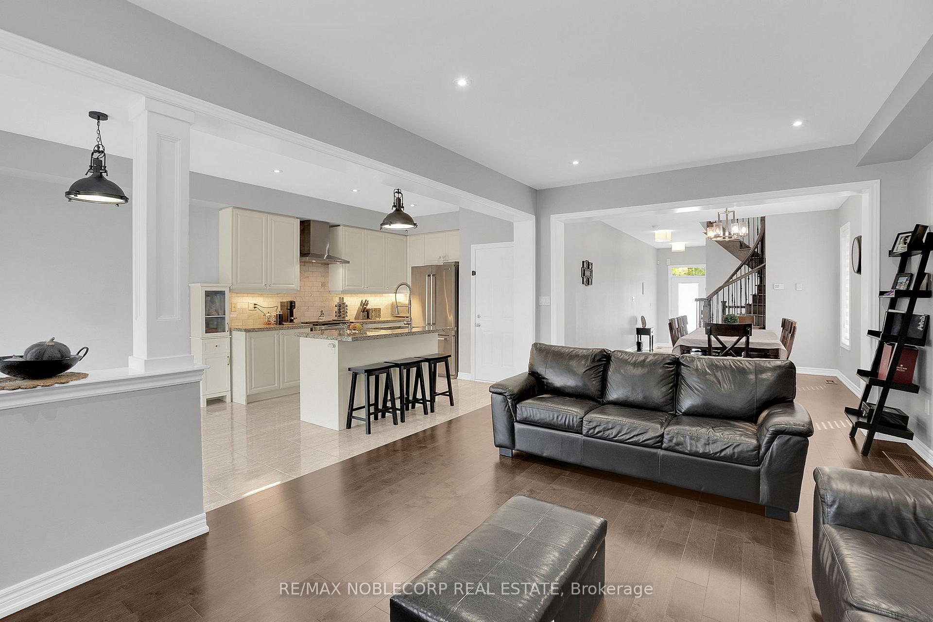 Photo 15 of 22 Killington Avenue, Vaughan, Kleinburg — HOMEH