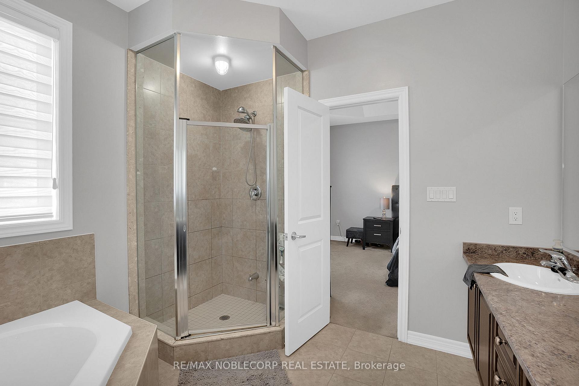 Photo 32 of 22 Killington Avenue, Vaughan, Kleinburg — HOMEH