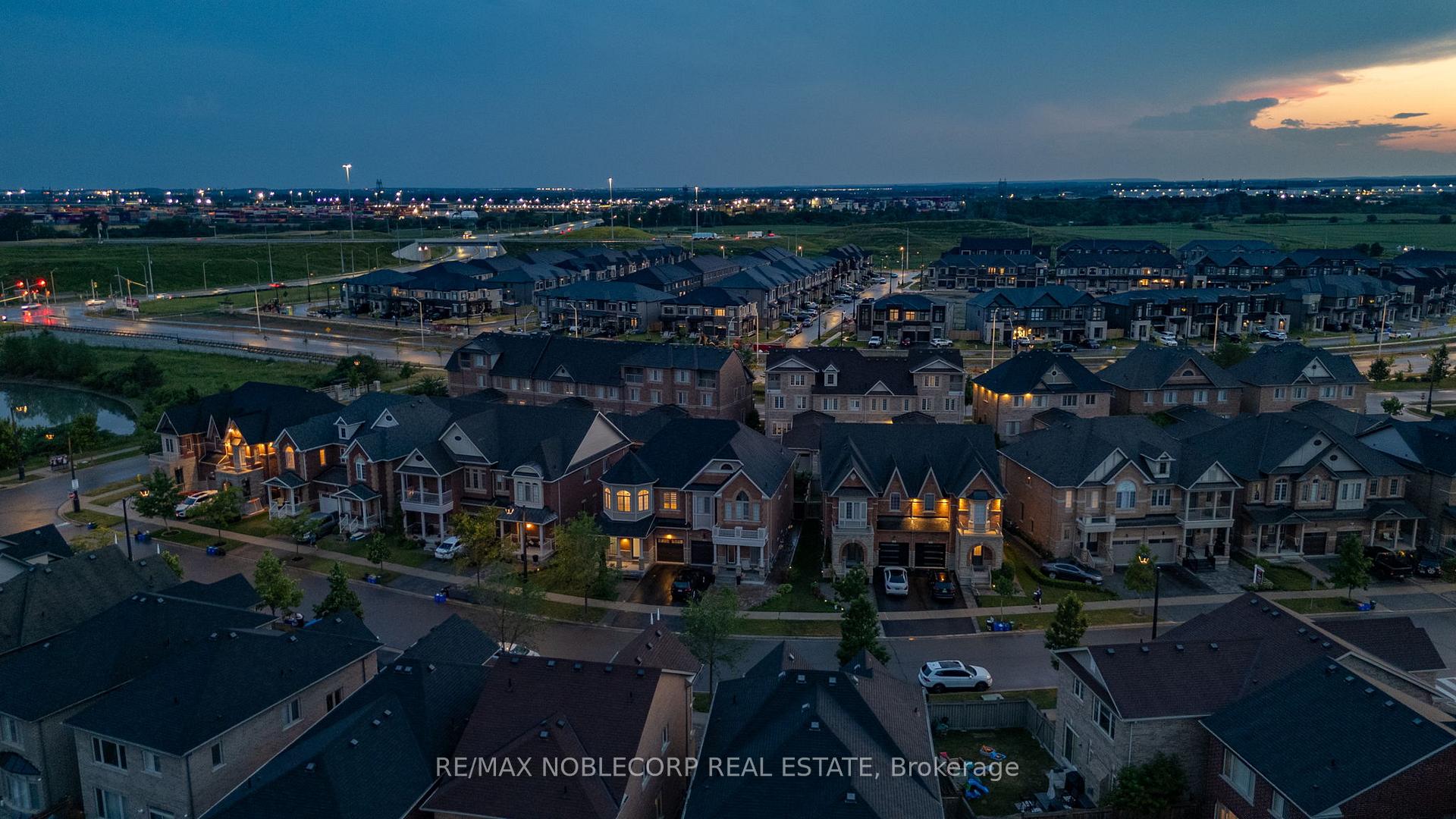 Photo 41 of 22 Killington Avenue, Vaughan, Kleinburg — HOMEH