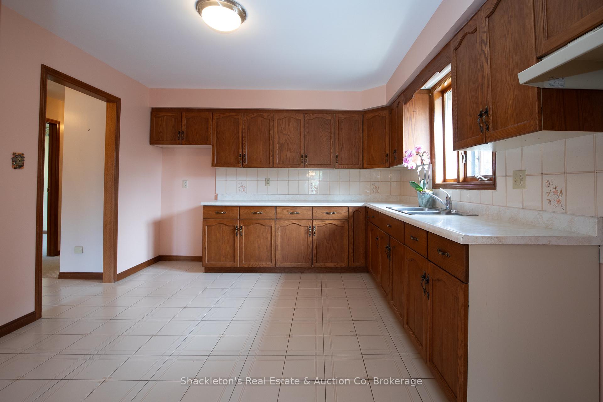 Photo 5 of 40 Makins Street, Stratford — HOMEH