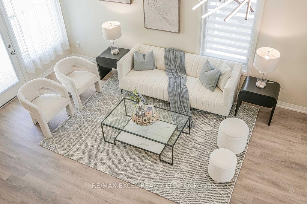 Photo 3 of 33 Albert Firman Lane, Markham, Cachet — HOMEH