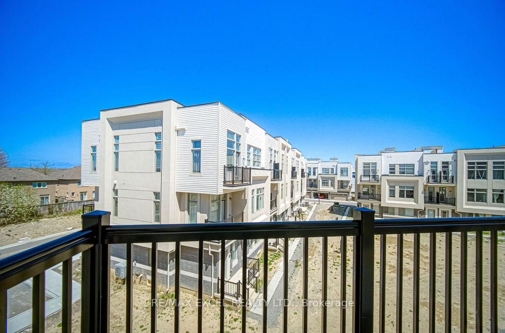 Photo 32 of 33 Albert Firman Lane, Markham, Cachet — HOMEH