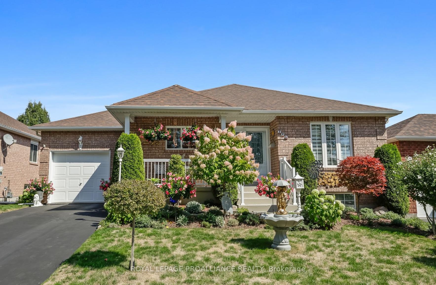 Photo 2 of 746 Munson Crescent, Cobourg — HOMEH