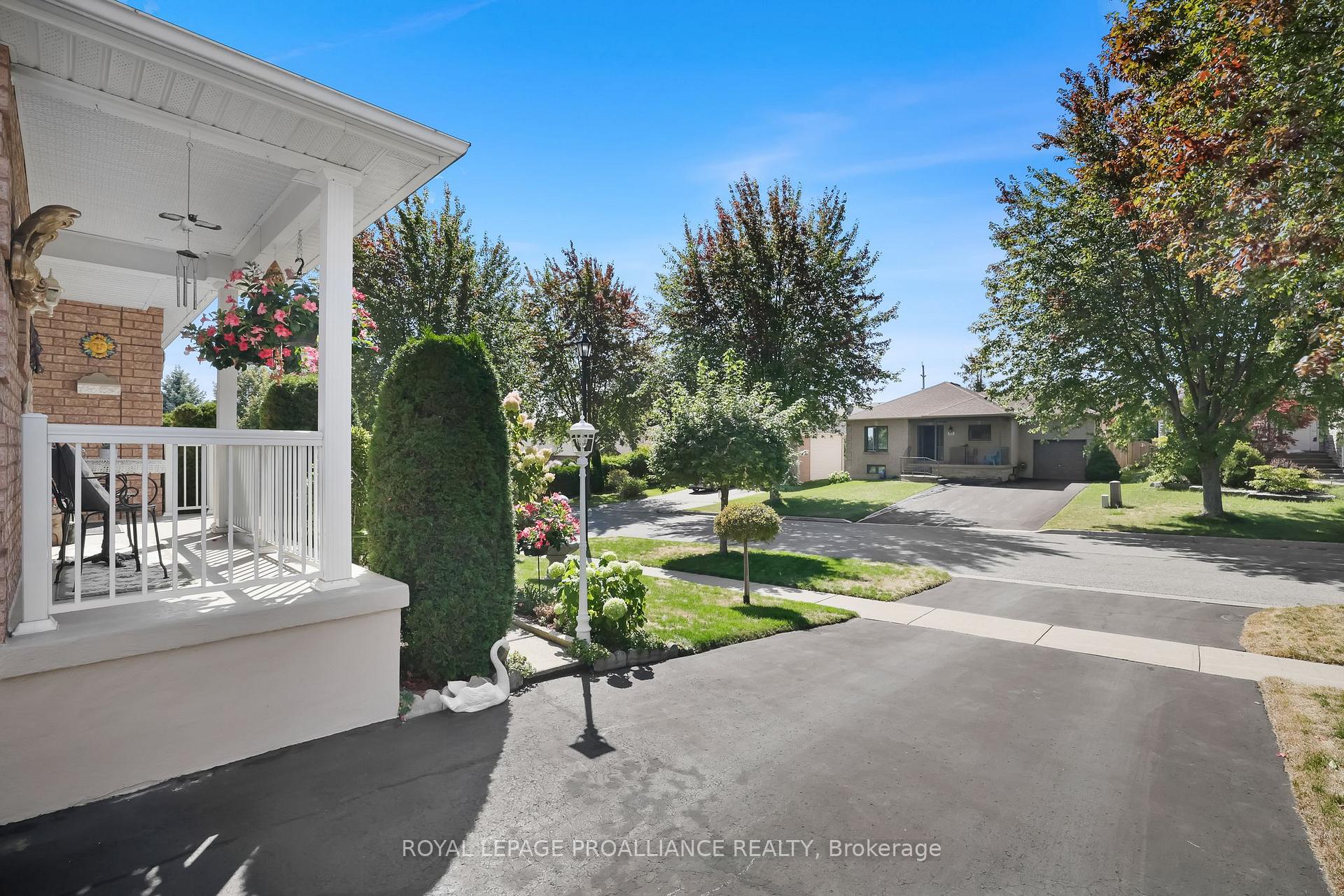 Photo 3 of 746 Munson Crescent, Cobourg — HOMEH