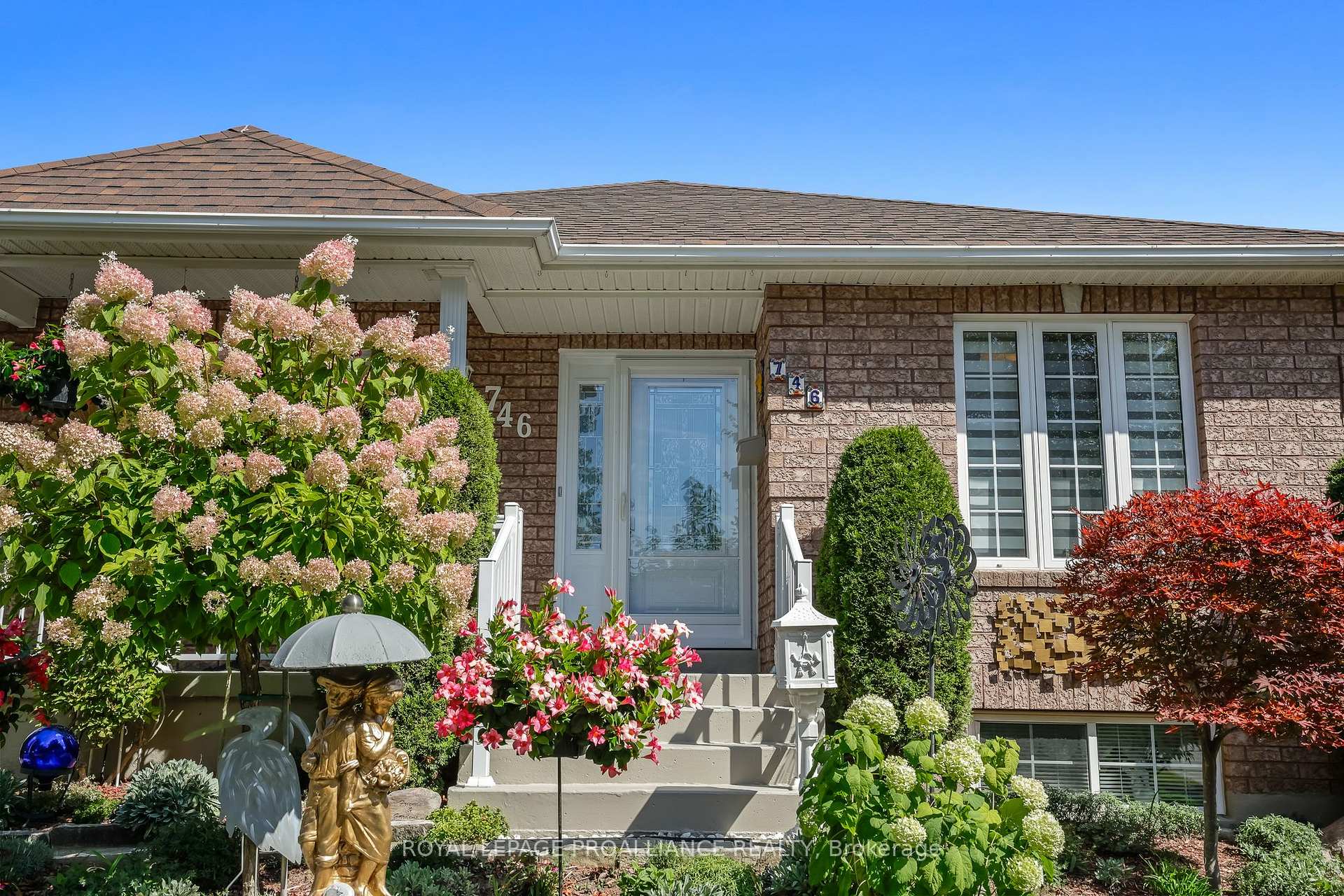 Photo 7 of 746 Munson Crescent, Cobourg — HOMEH