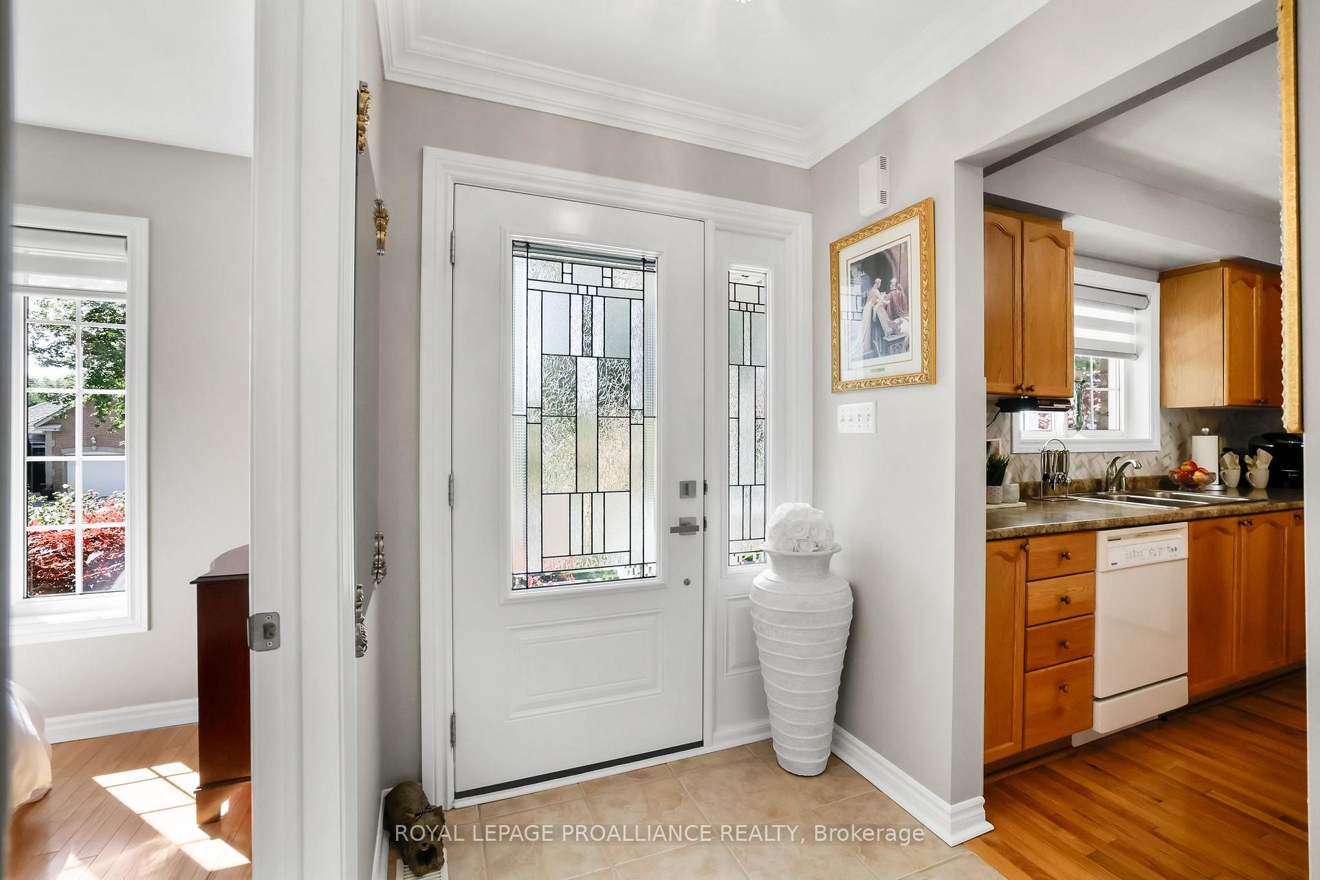 Photo 10 of 746 Munson Crescent, Cobourg — HOMEH