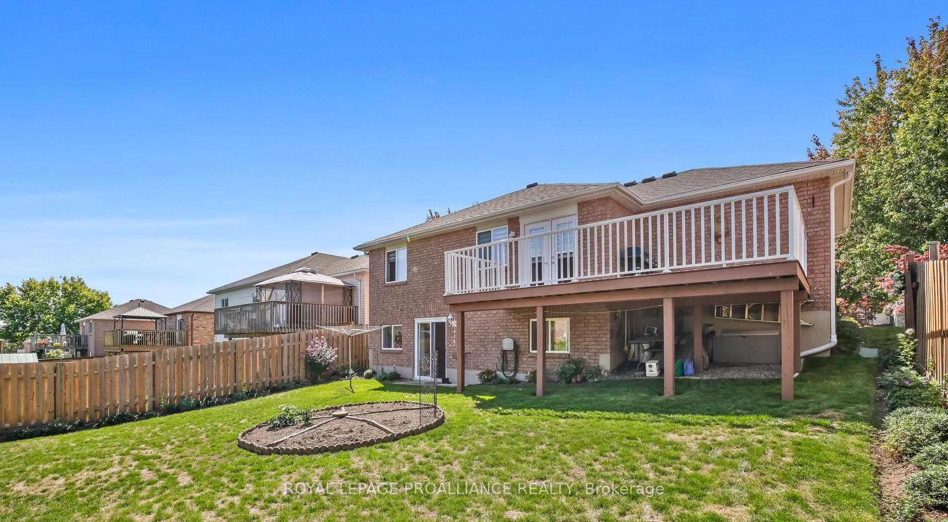 Photo 24 of 746 Munson Crescent, Cobourg — HOMEH