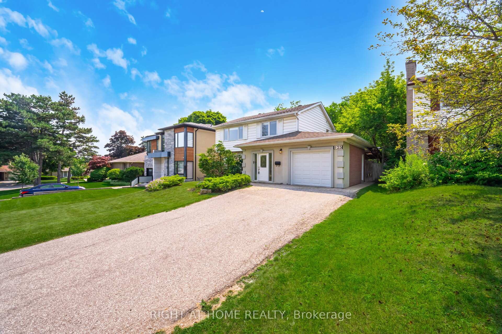 Photo 34 of 125 Woodward Avenue, Markham, Grandview — HOMEH