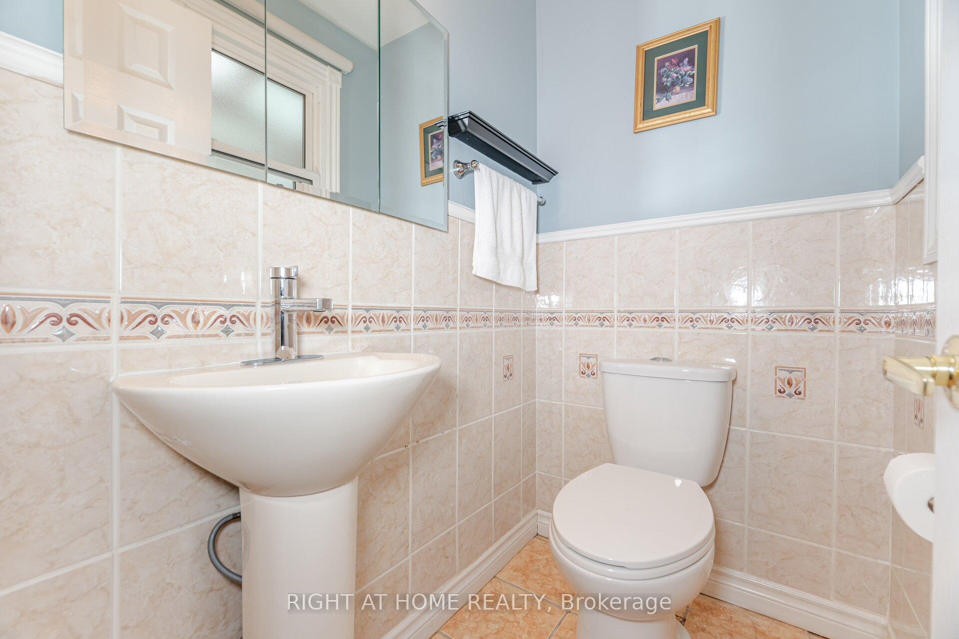 Photo 37 of 125 Woodward Avenue, Markham, Grandview — HOMEH
