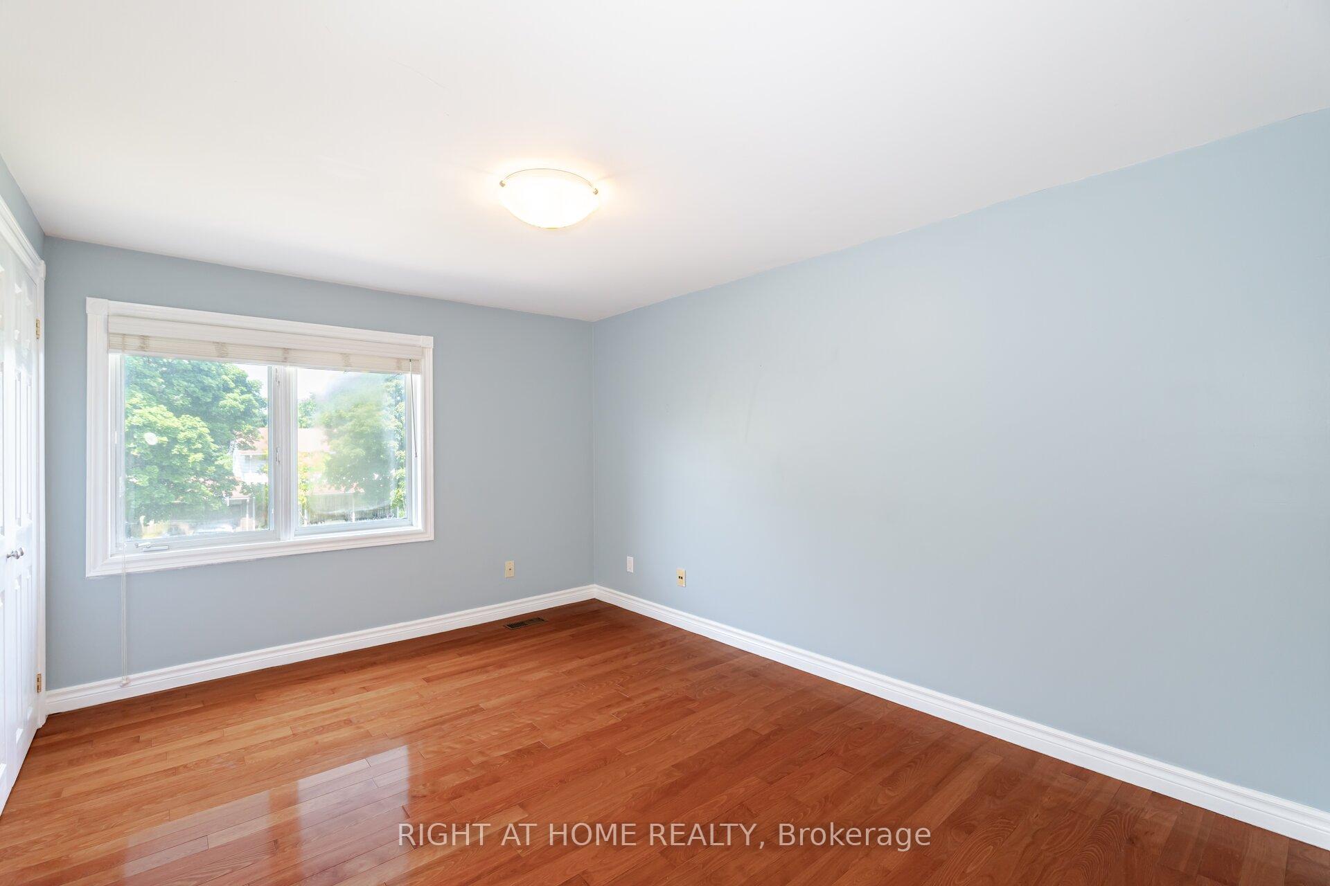 Photo 31 of 125 Woodward Avenue, Markham, Grandview — HOMEH