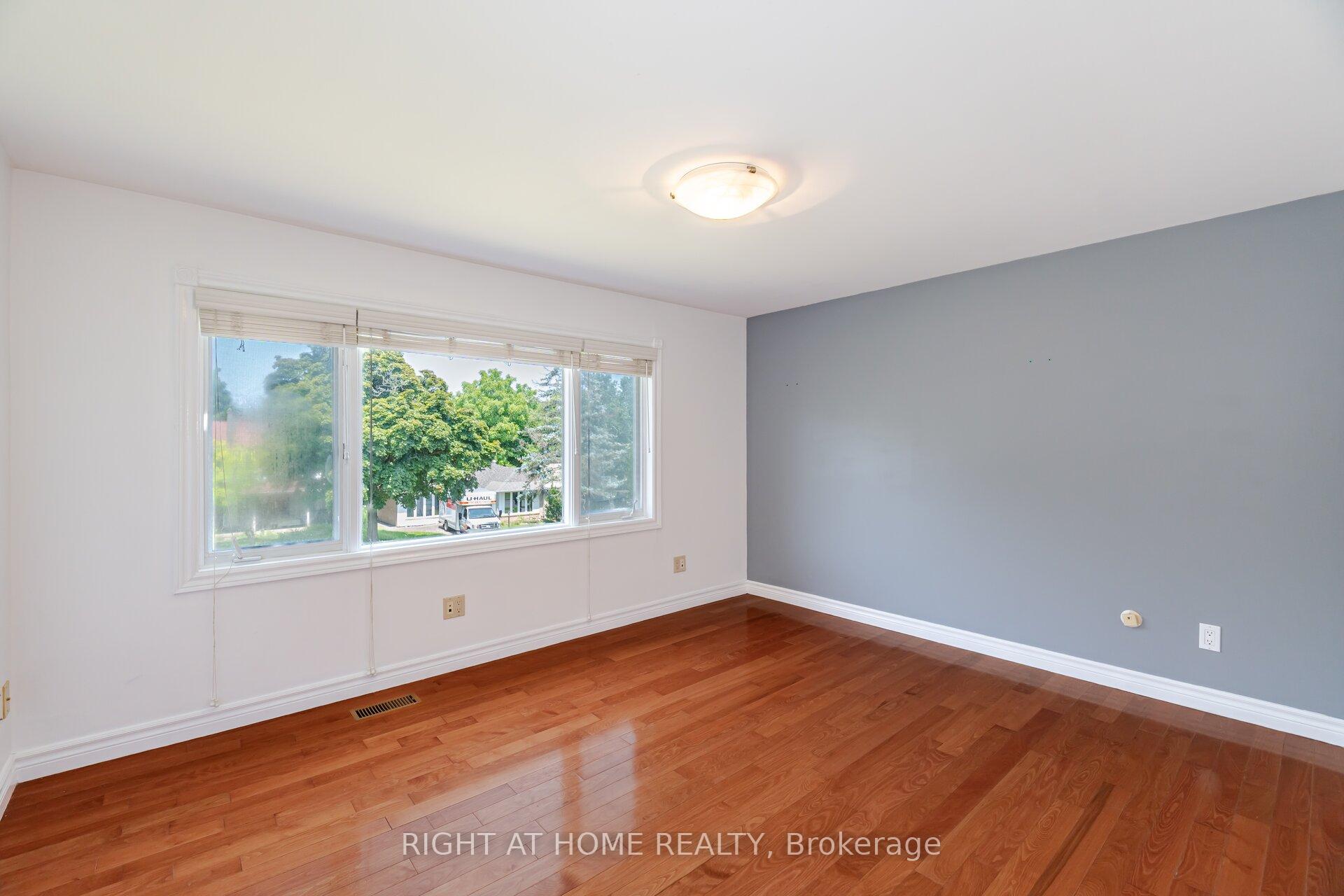 Photo 27 of 125 Woodward Avenue, Markham, Grandview — HOMEH