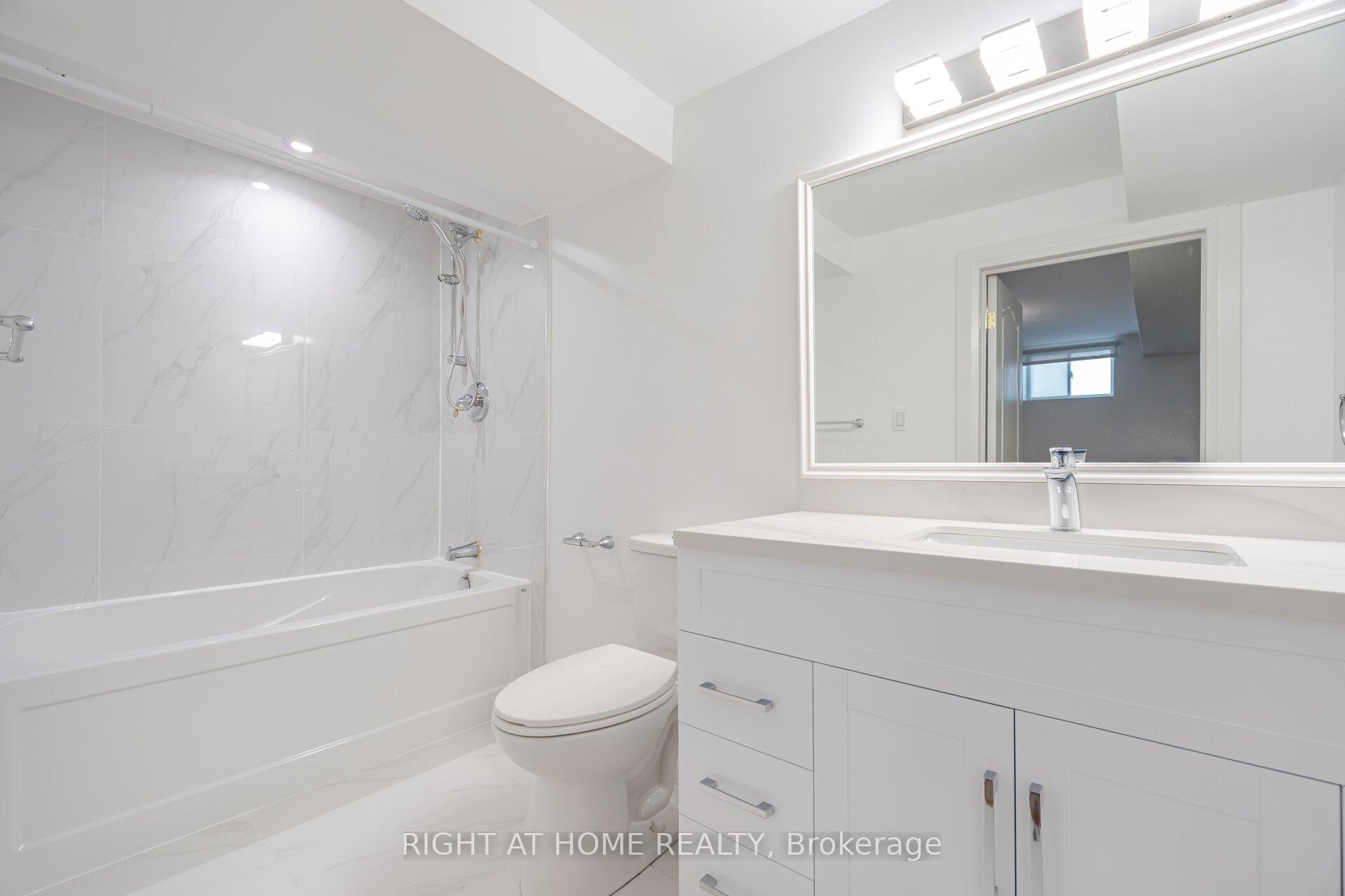 Photo 32 of 125 Woodward Avenue, Markham, Grandview — HOMEH
