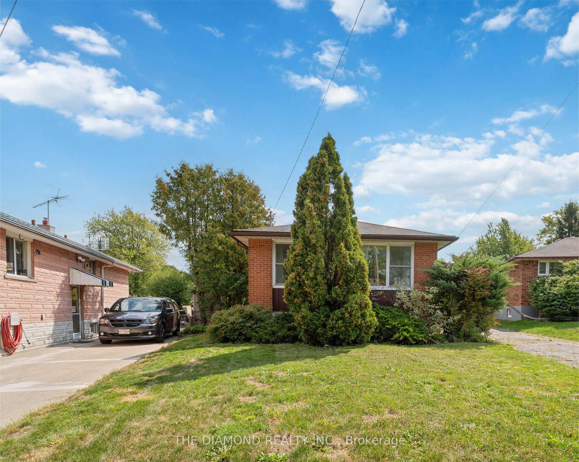Photo 3 of 95 Winchester Boulevard, Hamilton, Hampton Heights — HOMEH