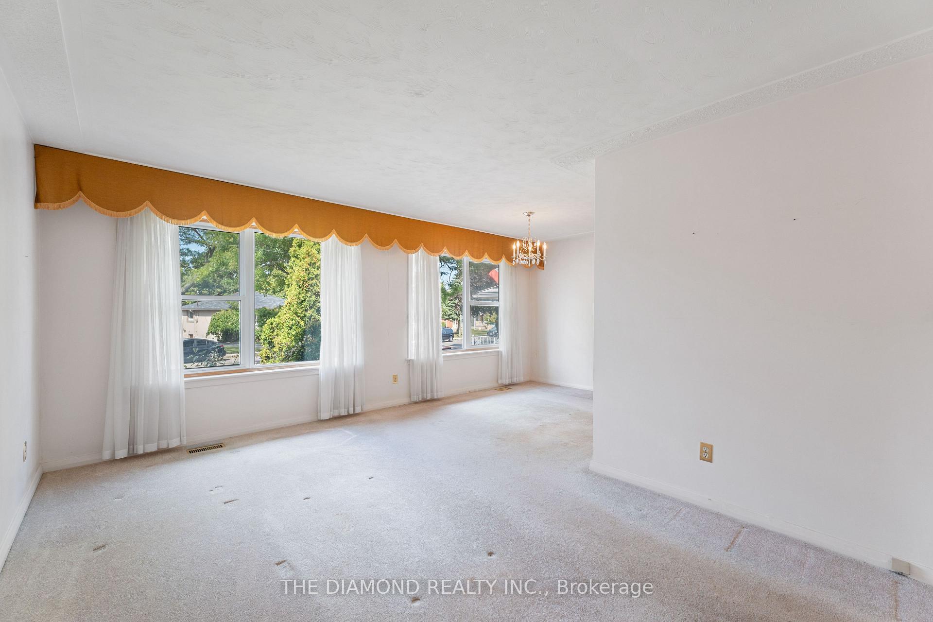 Photo 8 of 95 Winchester Boulevard, Hamilton, Hampton Heights — HOMEH