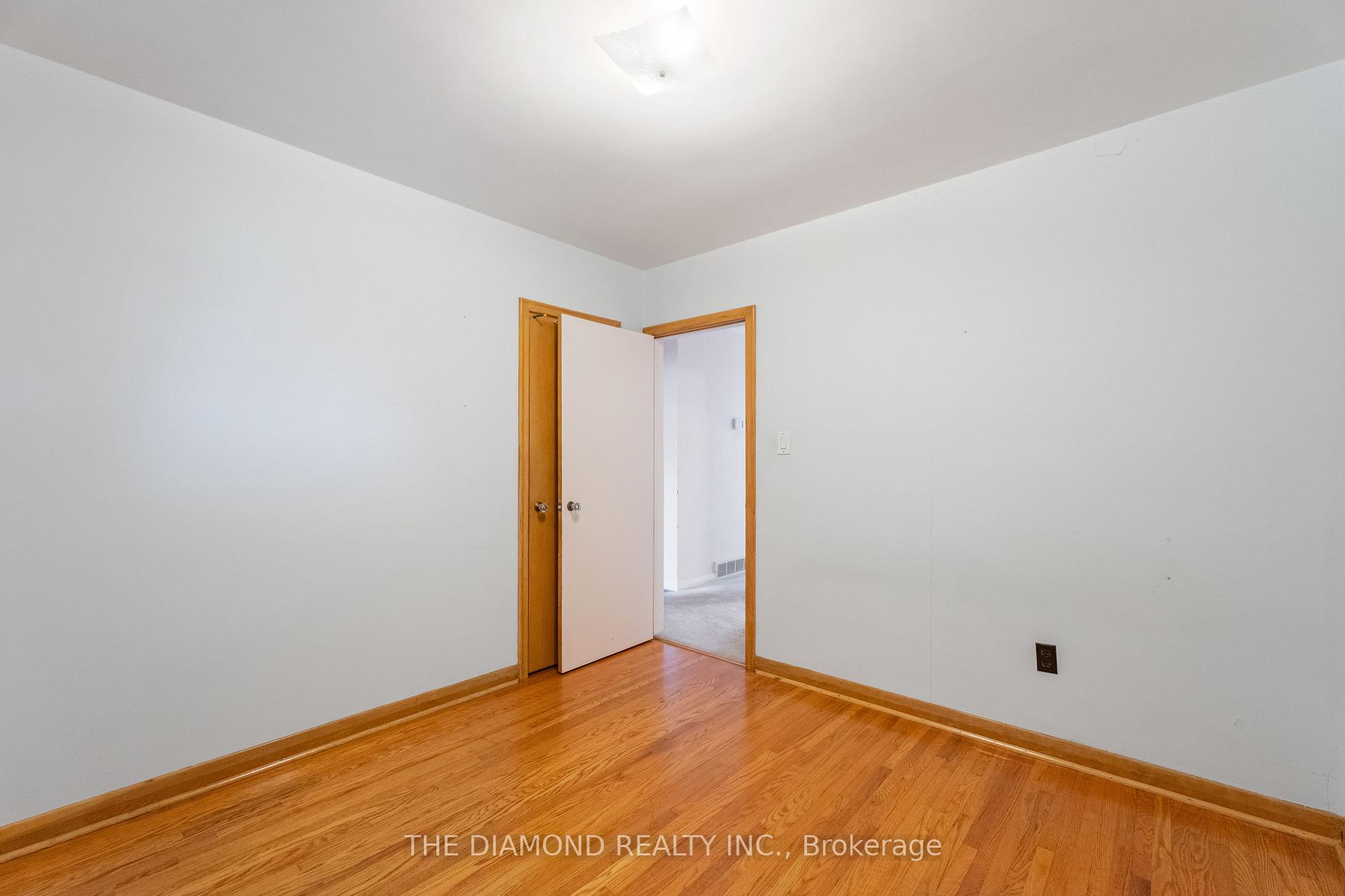 Photo 29 of 95 Winchester Boulevard, Hamilton, Hampton Heights — HOMEH