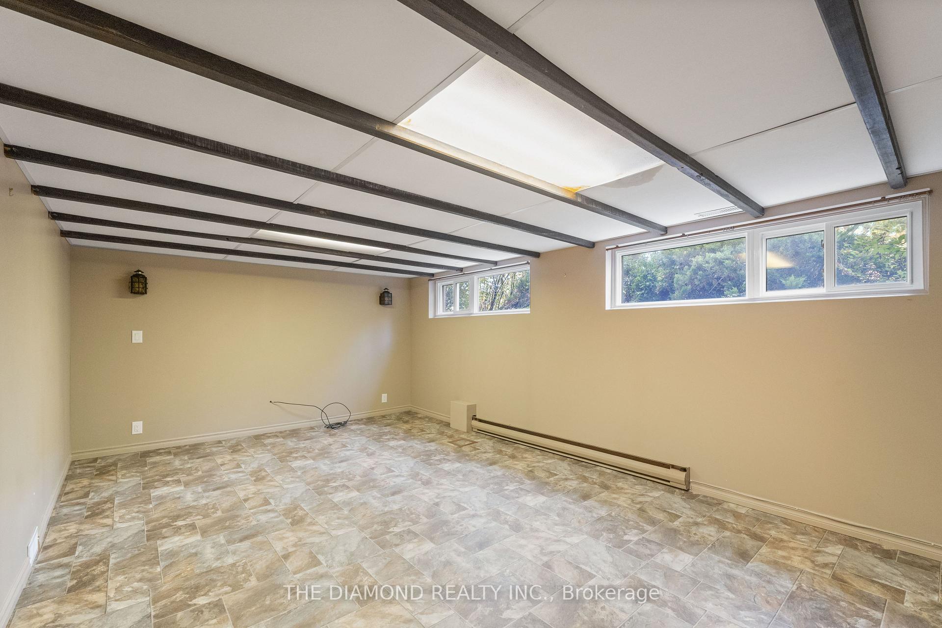 Photo 31 of 95 Winchester Boulevard, Hamilton, Hampton Heights — HOMEH
