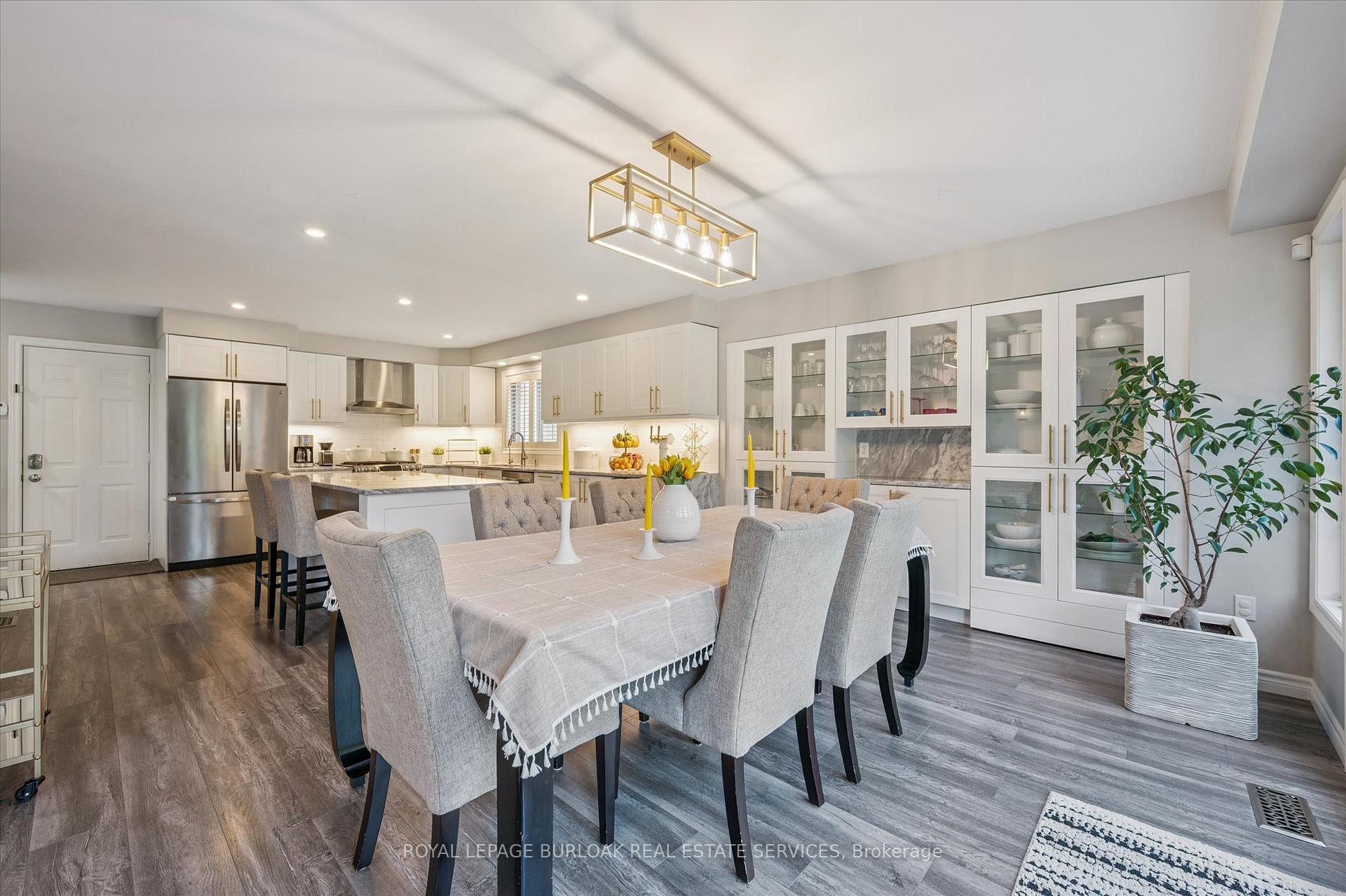 Photo 13 of 38 Surrey Drive, Hamilton, Meadowlands — HOMEH