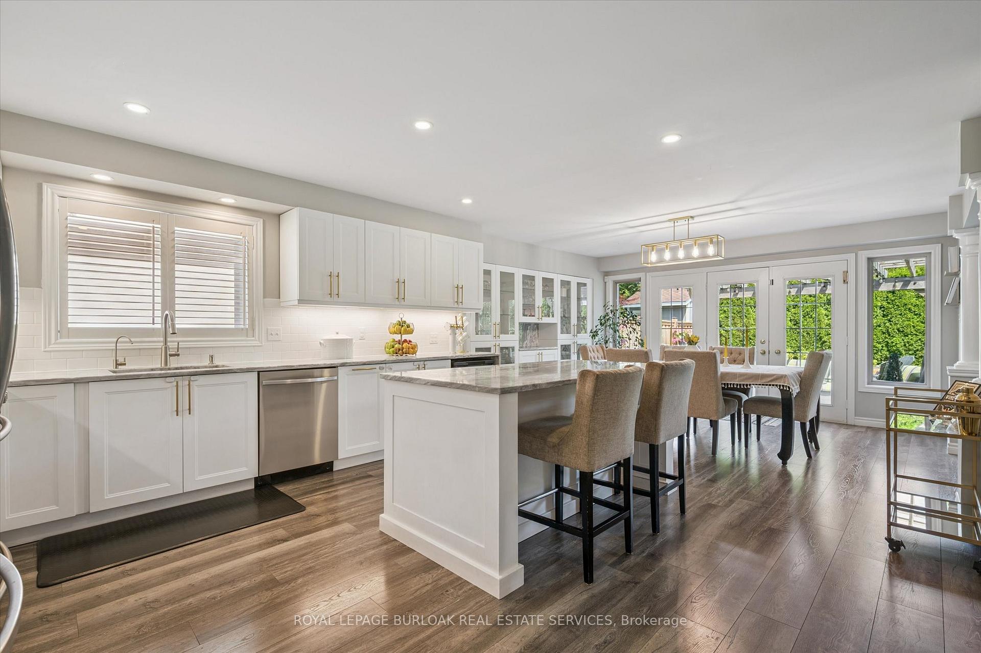 Photo 16 of 38 Surrey Drive, Hamilton, Meadowlands — HOMEH