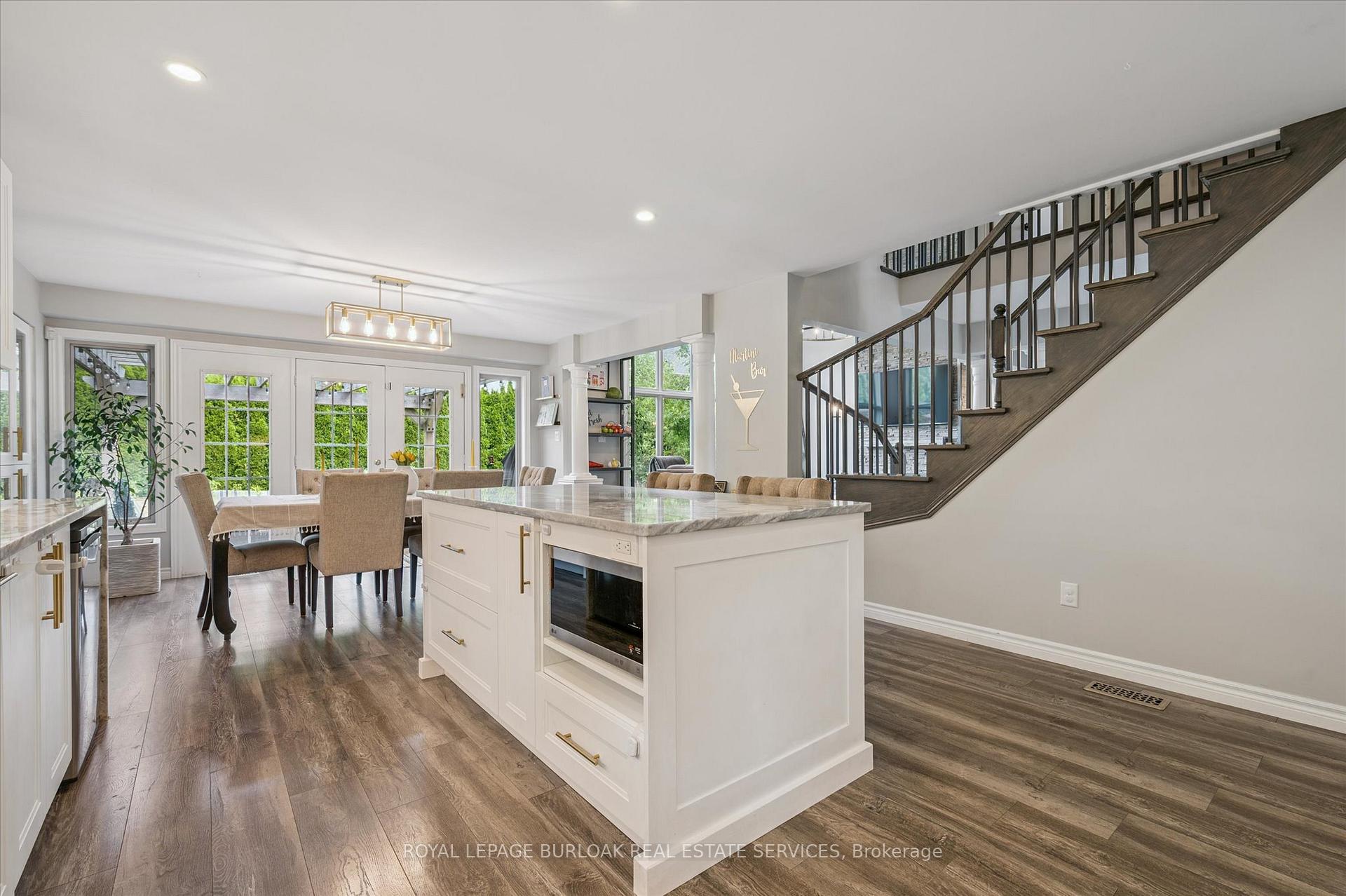 Photo 20 of 38 Surrey Drive, Hamilton, Meadowlands — HOMEH