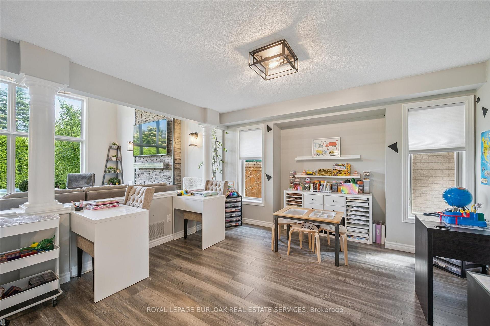 Photo 18 of 38 Surrey Drive, Hamilton, Meadowlands — HOMEH