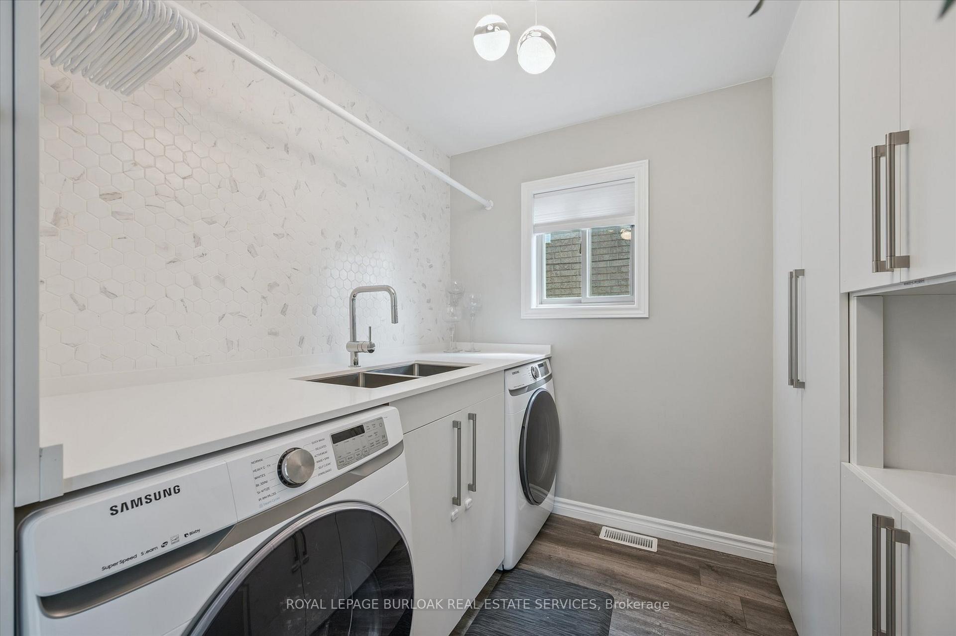 Photo 19 of 38 Surrey Drive, Hamilton, Meadowlands — HOMEH