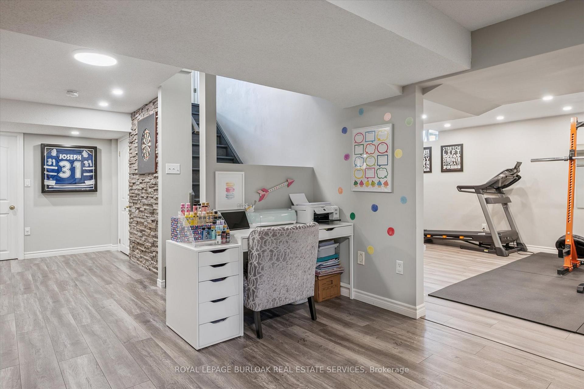 Photo 43 of 38 Surrey Drive, Hamilton, Meadowlands — HOMEH