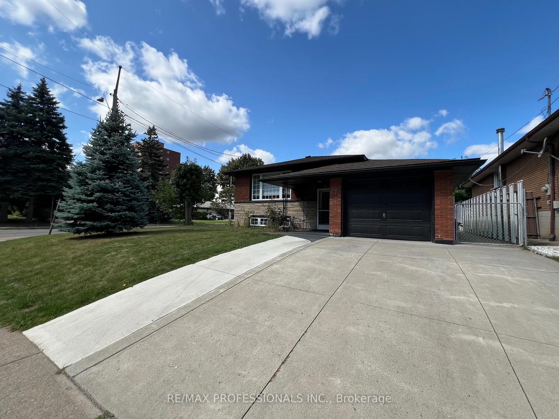 Photo 2 of 27 Riverdale Drive, Hamilton, Riverdale — HOMEH