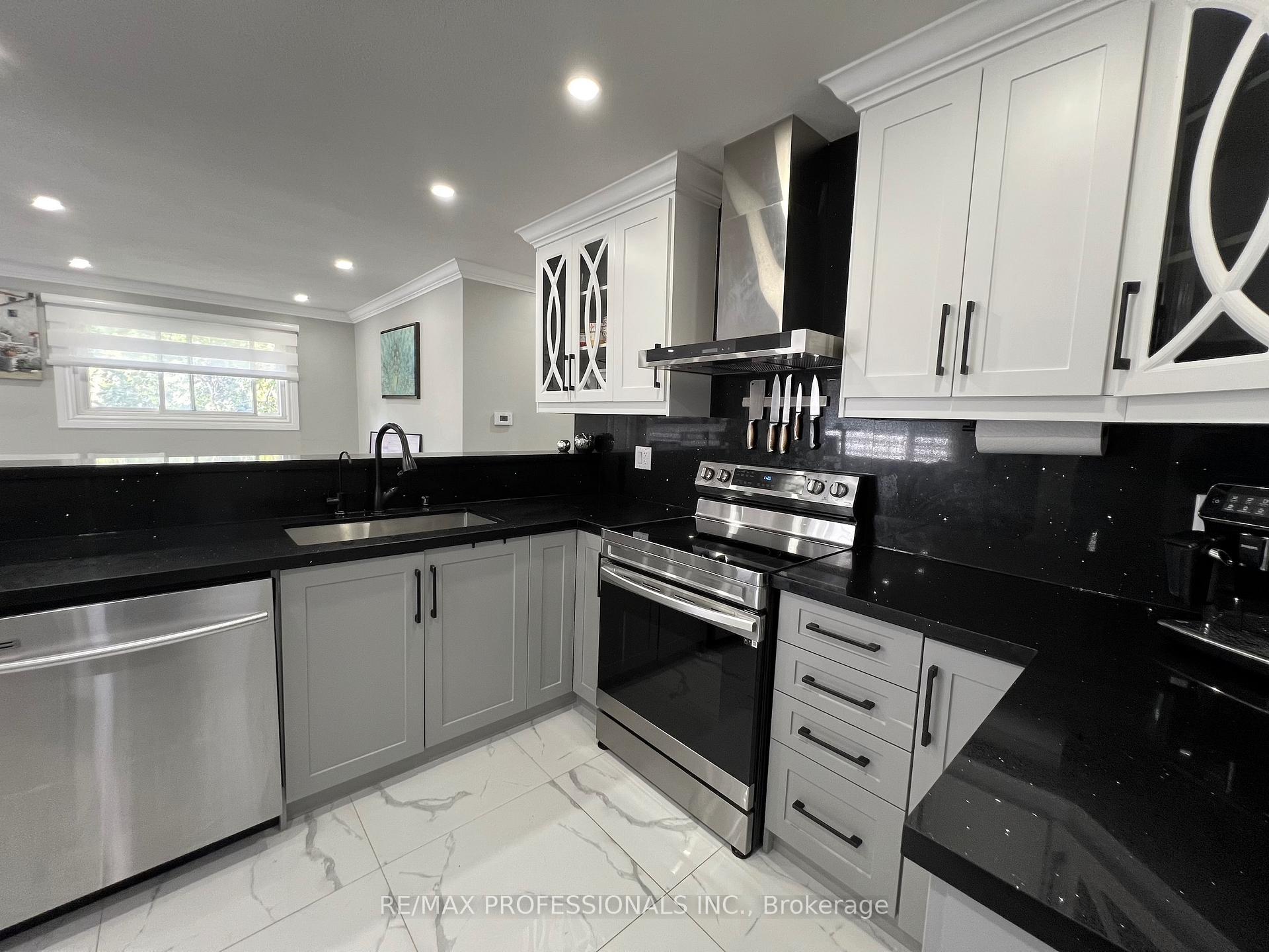 Photo 5 of 27 Riverdale Drive, Hamilton, Riverdale — HOMEH