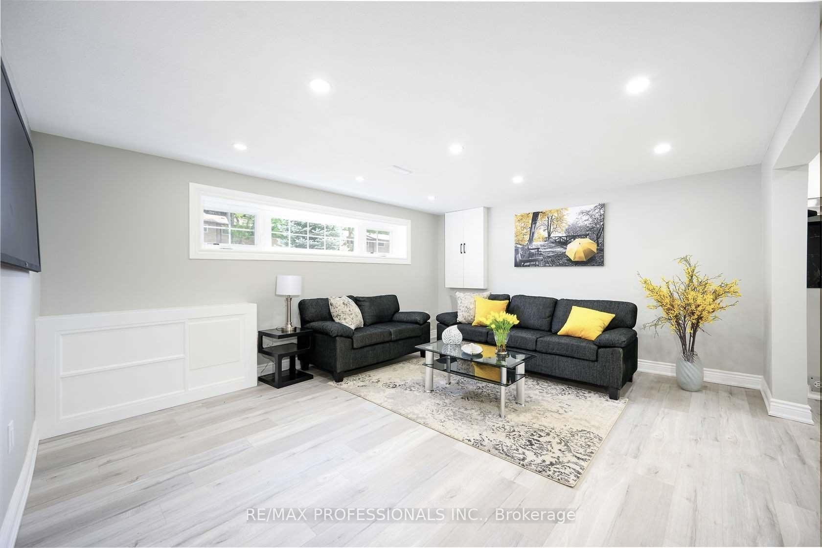 Photo 33 of 27 Riverdale Drive, Hamilton, Riverdale — HOMEH