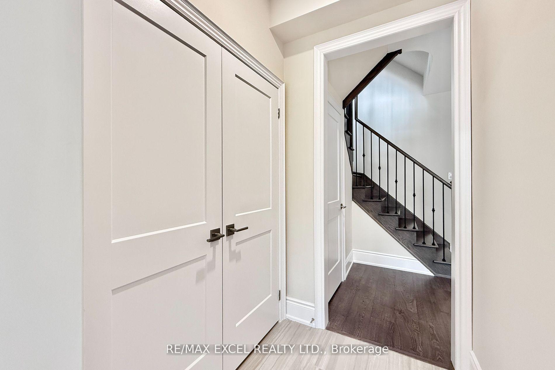 Photo 15 of 12 Aylin Crescent, Vaughan, Patterson — HOMEH