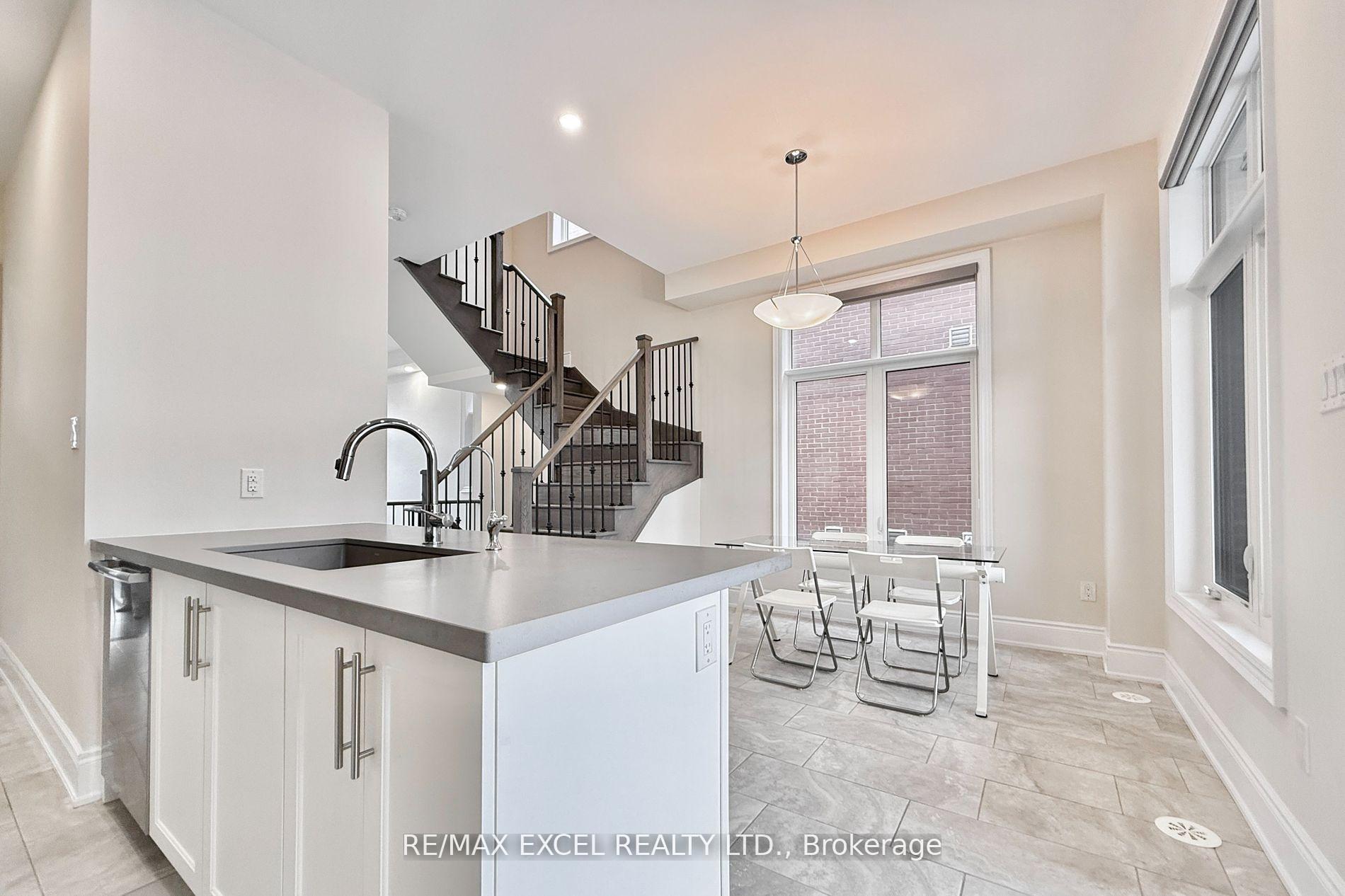 Photo 7 of 12 Aylin Crescent, Vaughan, Patterson — HOMEH