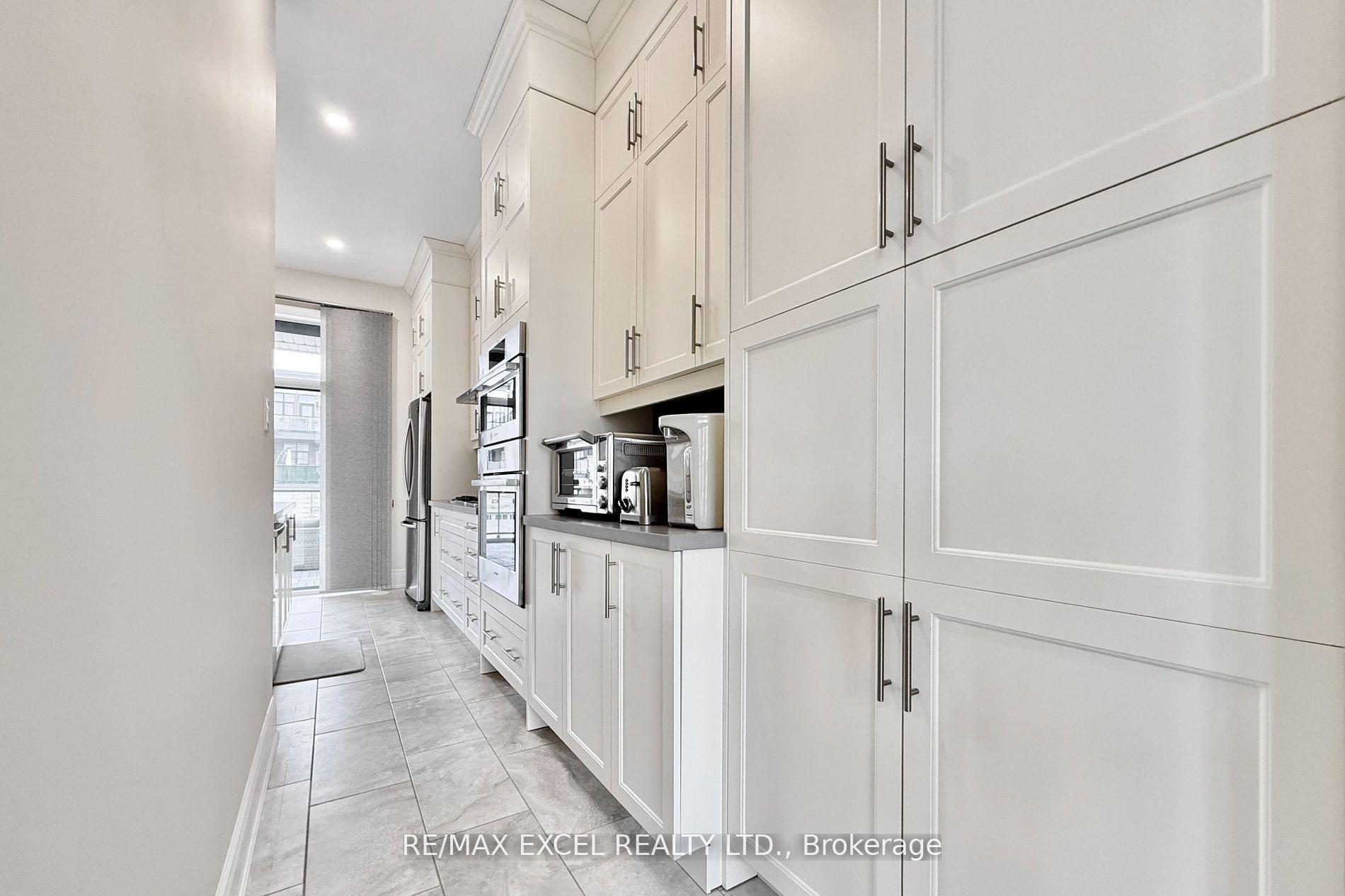 Photo 8 of 12 Aylin Crescent, Vaughan, Patterson — HOMEH