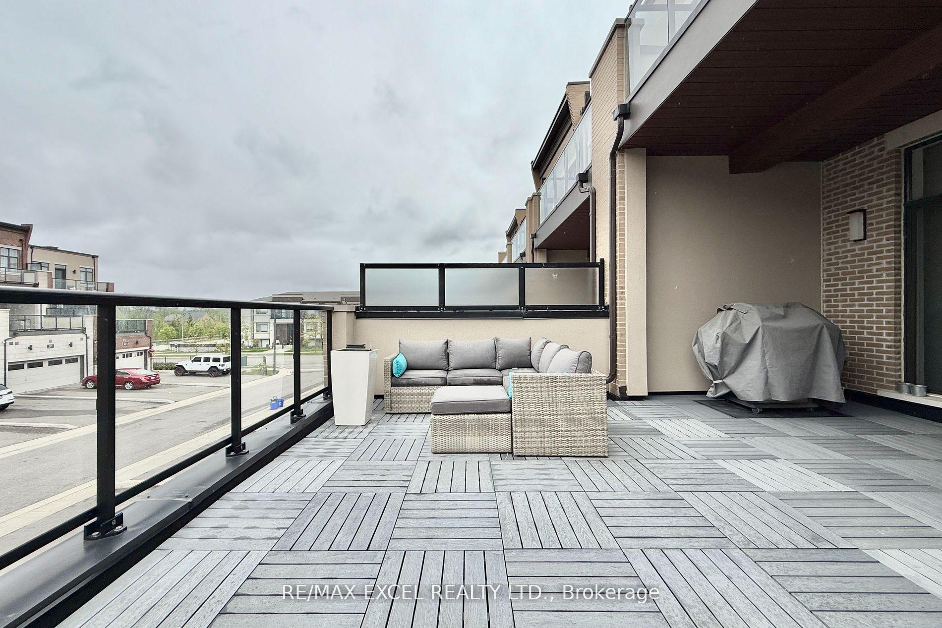 Photo 14 of 12 Aylin Crescent, Vaughan, Patterson — HOMEH