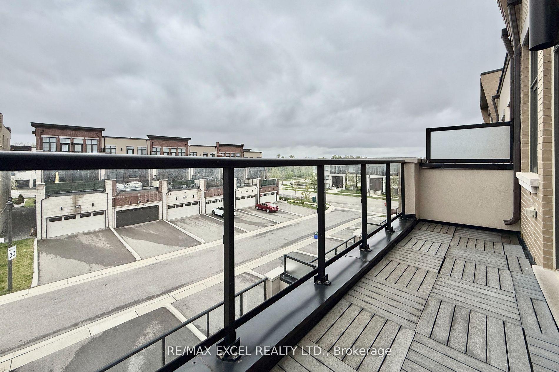 Photo 18 of 12 Aylin Crescent, Vaughan, Patterson — HOMEH