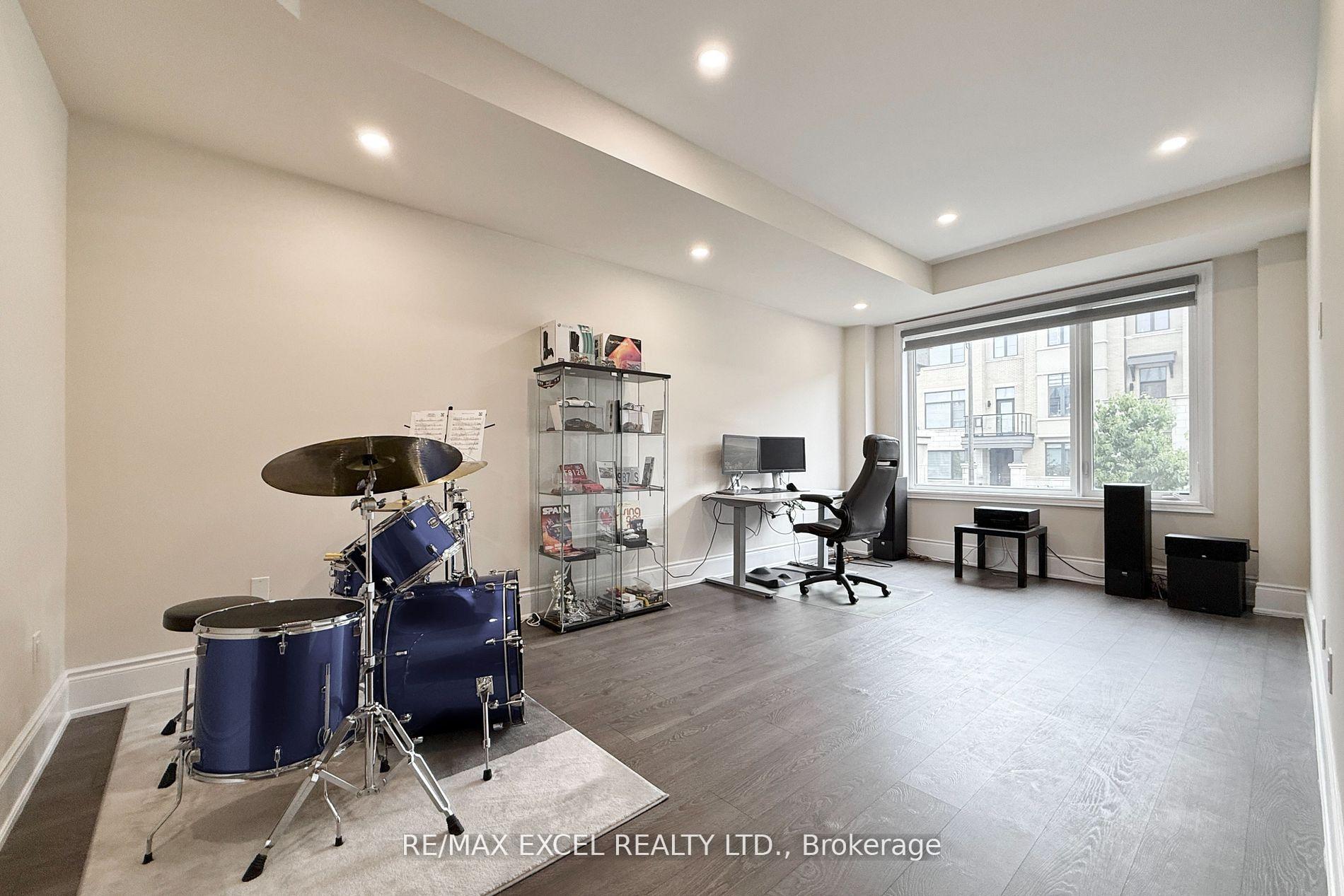 Photo 30 of 12 Aylin Crescent, Vaughan, Patterson — HOMEH