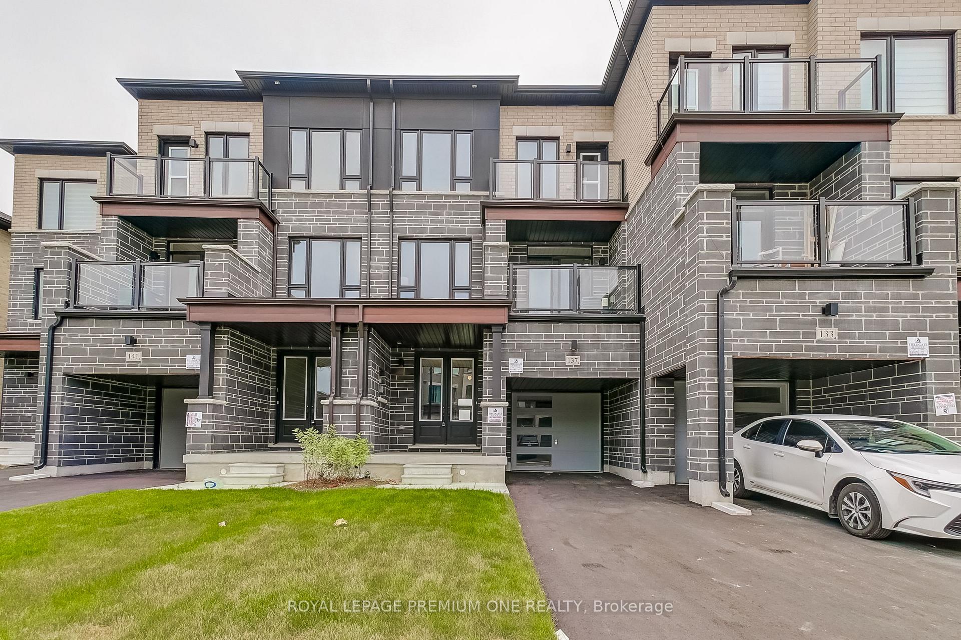 Photo 1 of 137 Tennant Circle E, Vaughan, Vellore Village — HOMEH