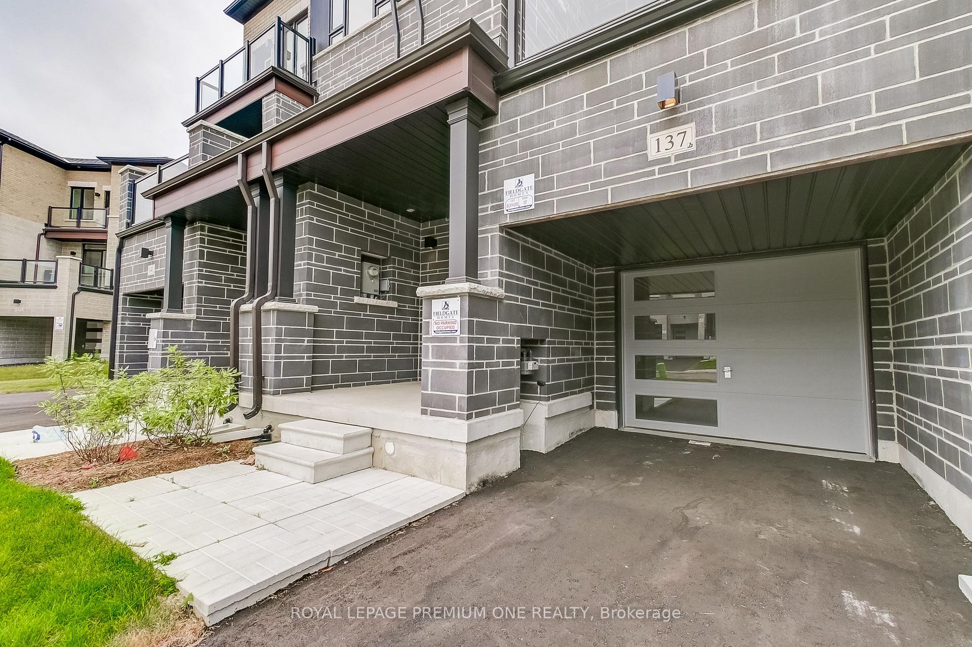 Photo 5 of 137 Tennant Circle E, Vaughan, Vellore Village — HOMEH