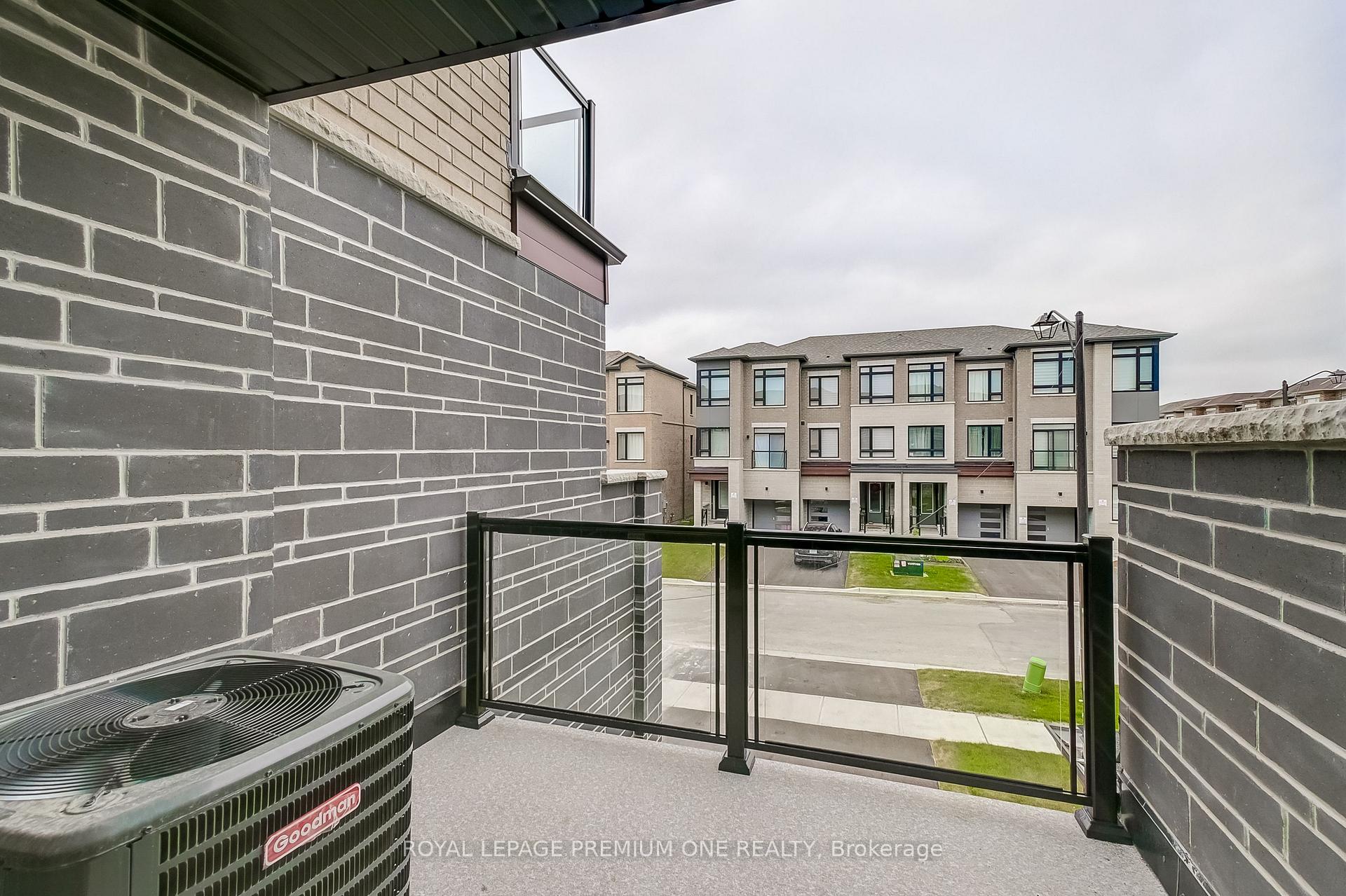 Photo 23 of 137 Tennant Circle E, Vaughan, Vellore Village — HOMEH