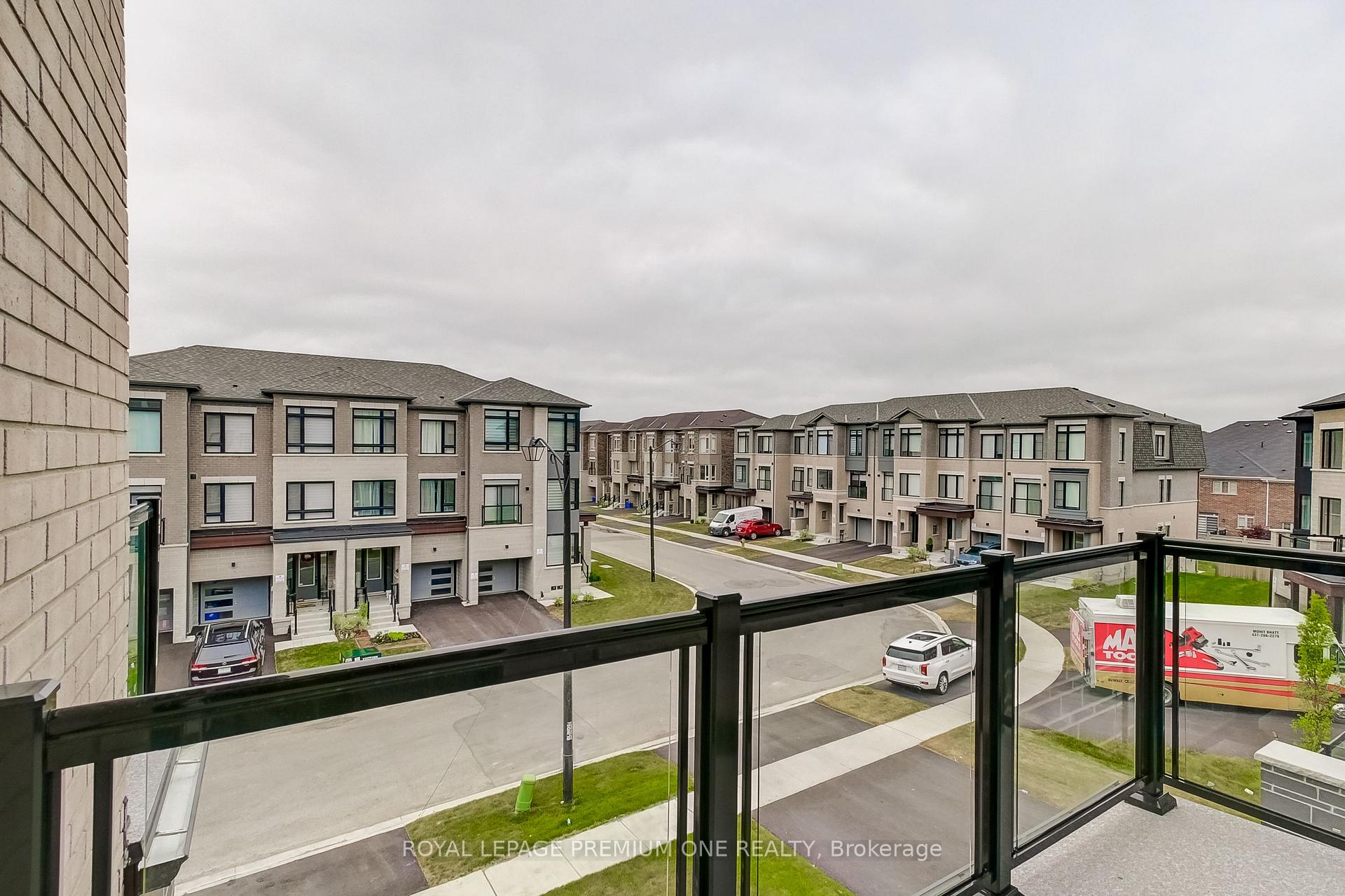 Photo 30 of 137 Tennant Circle E, Vaughan, Vellore Village — HOMEH