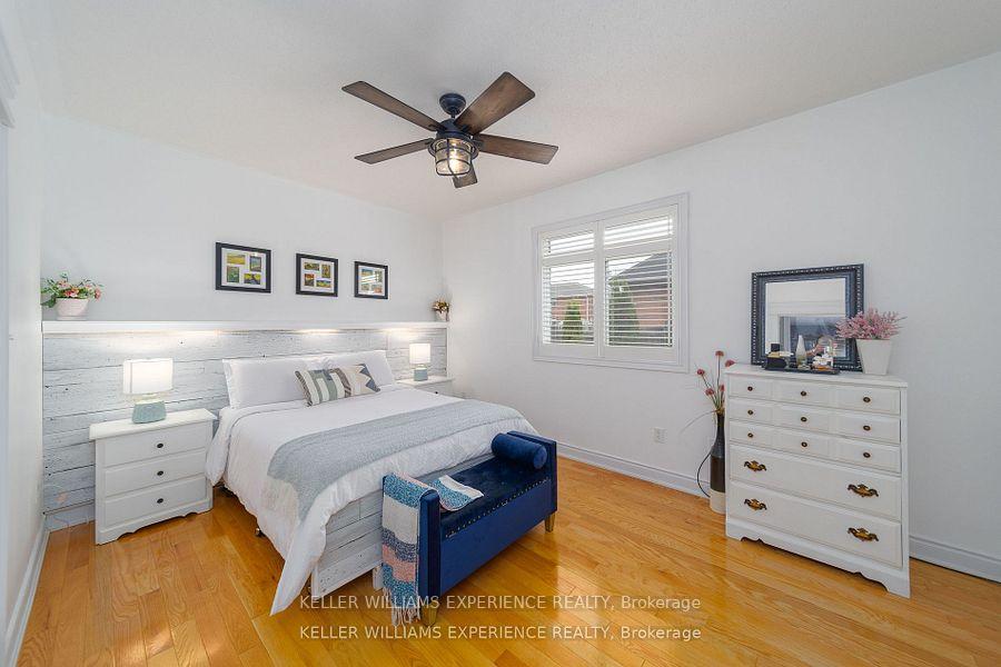 Photo 15 of 124 The Queensway, Barrie, Innis-Shore — HOMEH