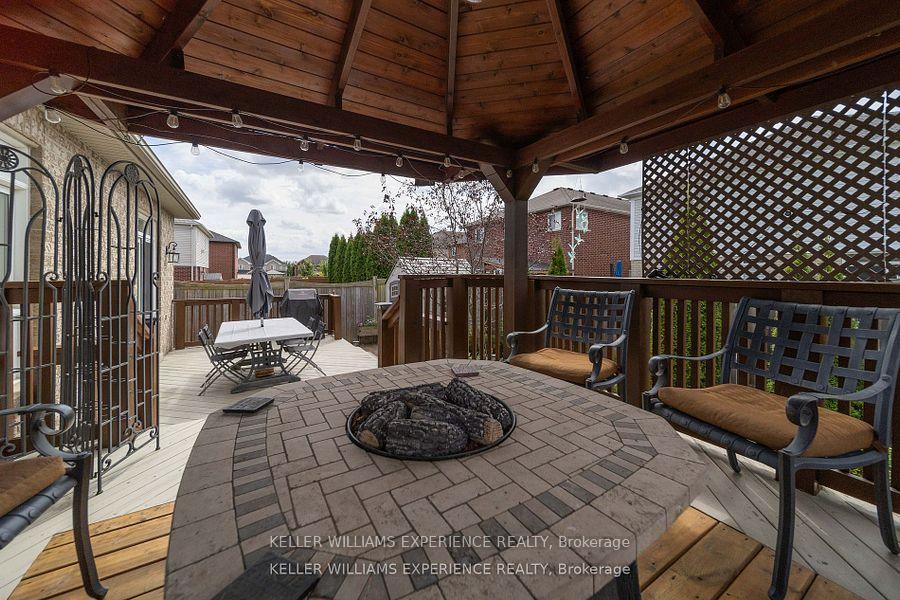 Photo 36 of 124 The Queensway, Barrie, Innis-Shore — HOMEH